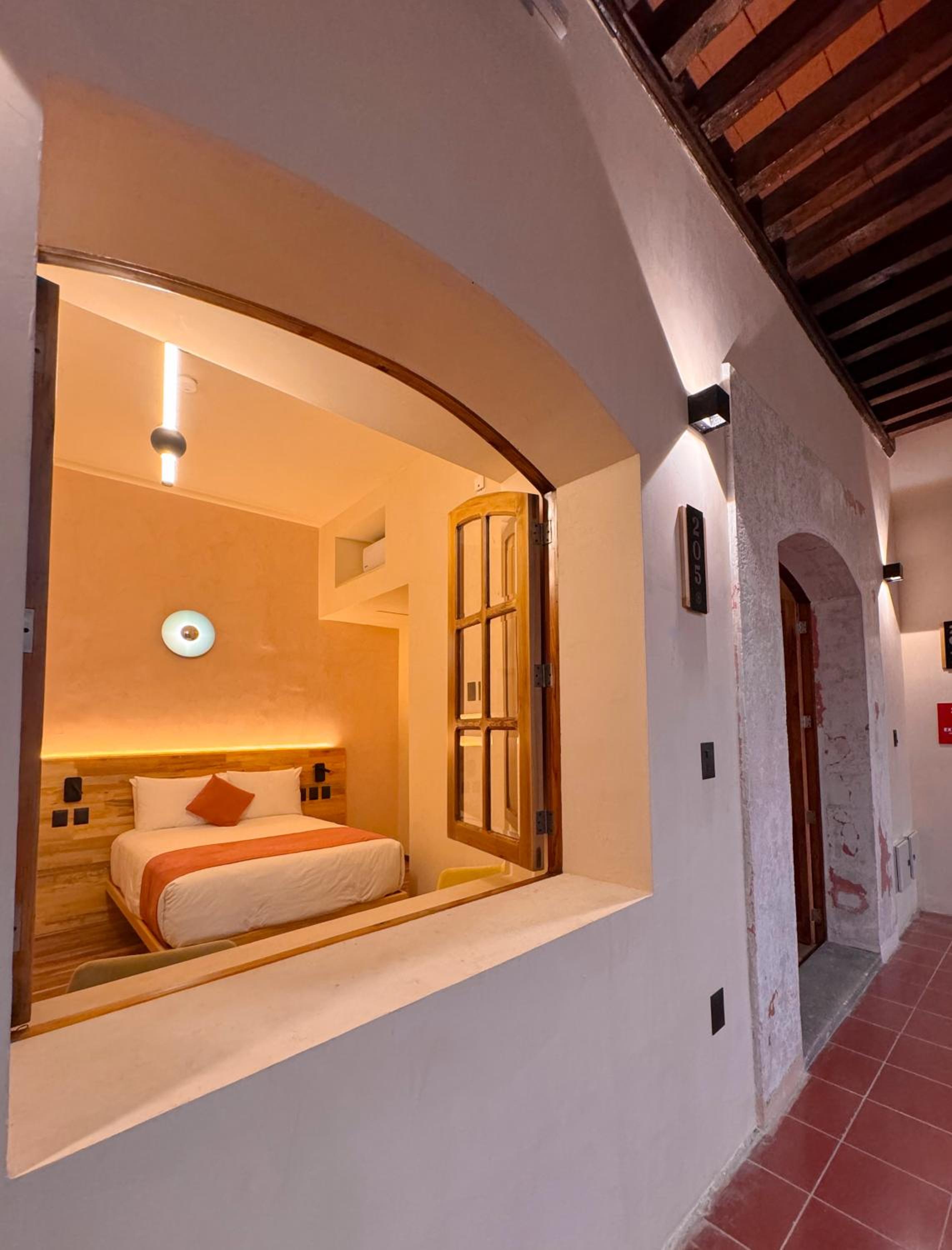 Standard Double Room - Photo 3