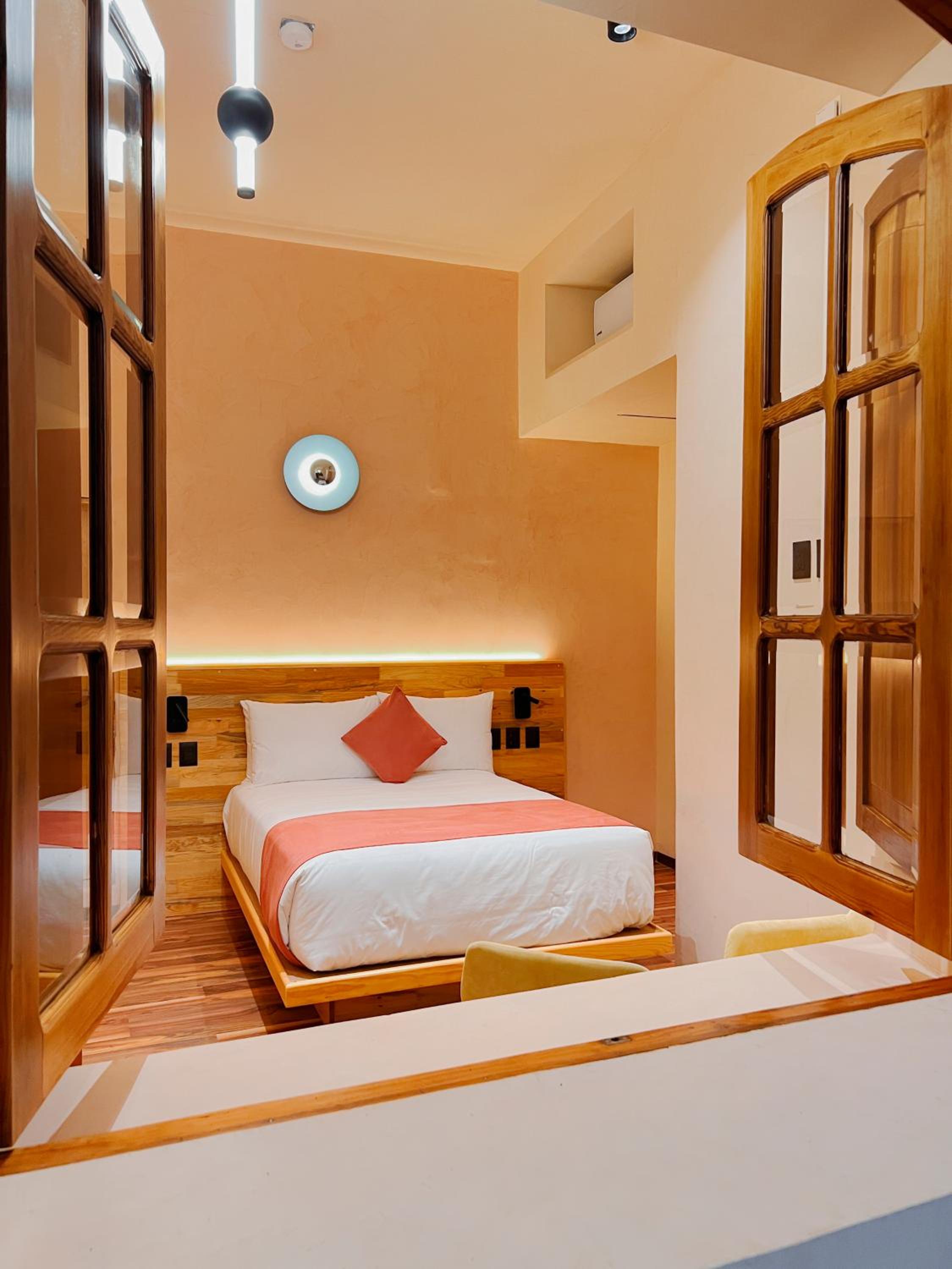Standard Double Room - Photo 2