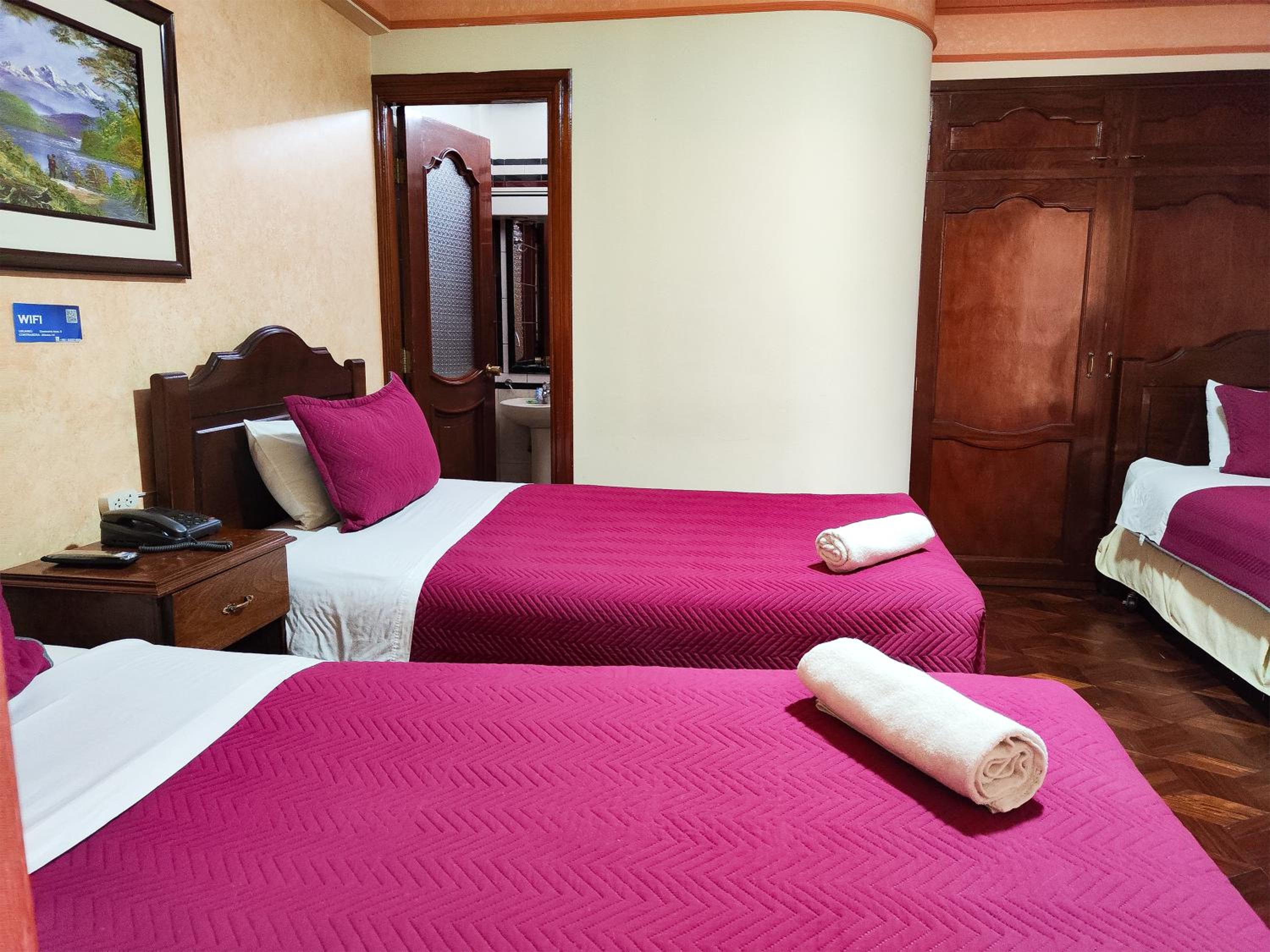 Triple Room with Private Bathroom photo 3