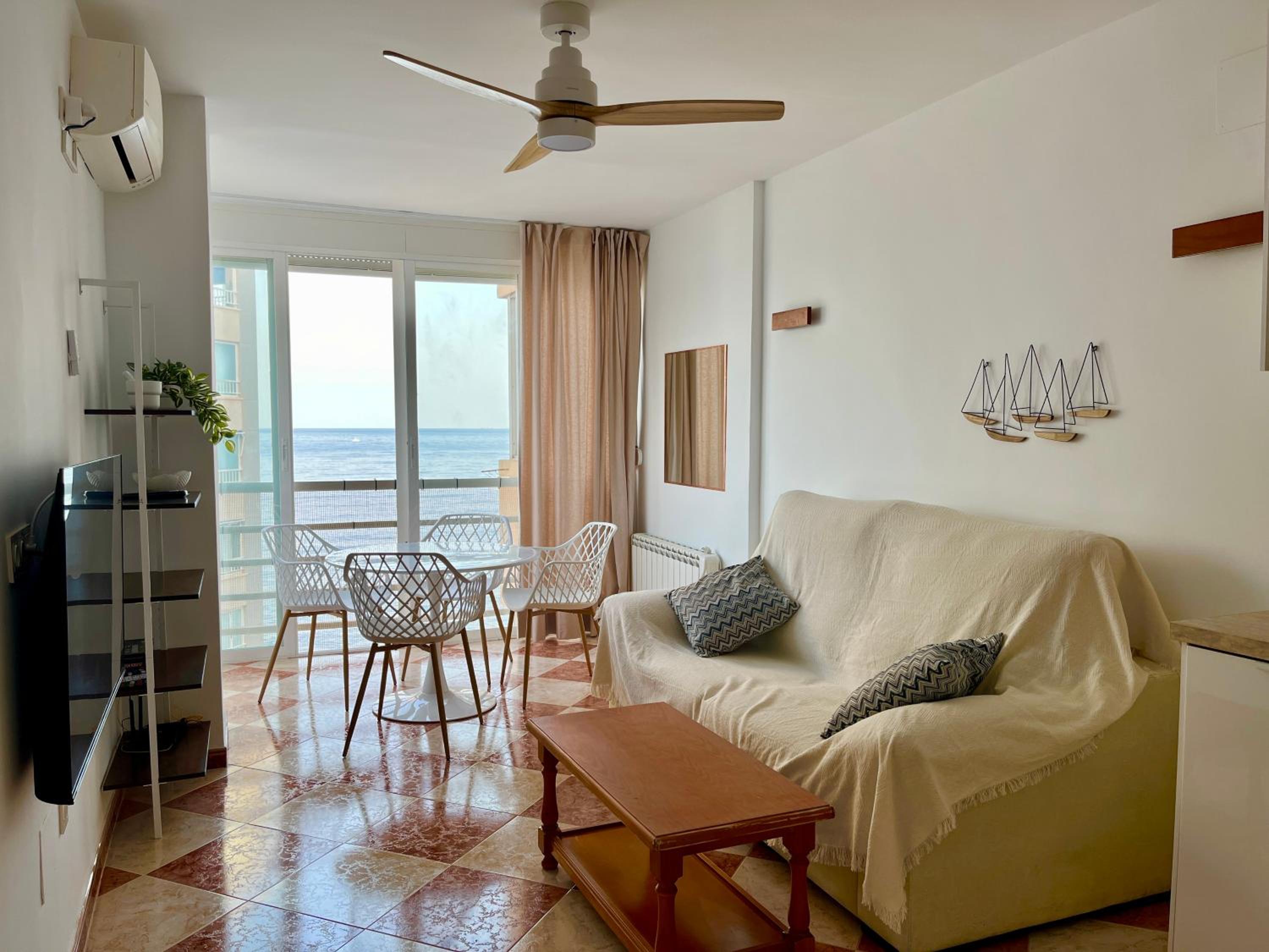 Apartamento de una habitación con vista al mar