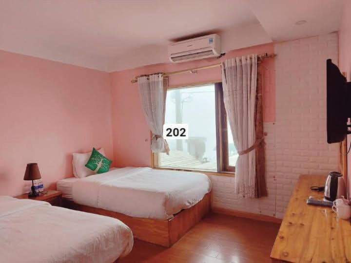 Twin Room - Photo 1
