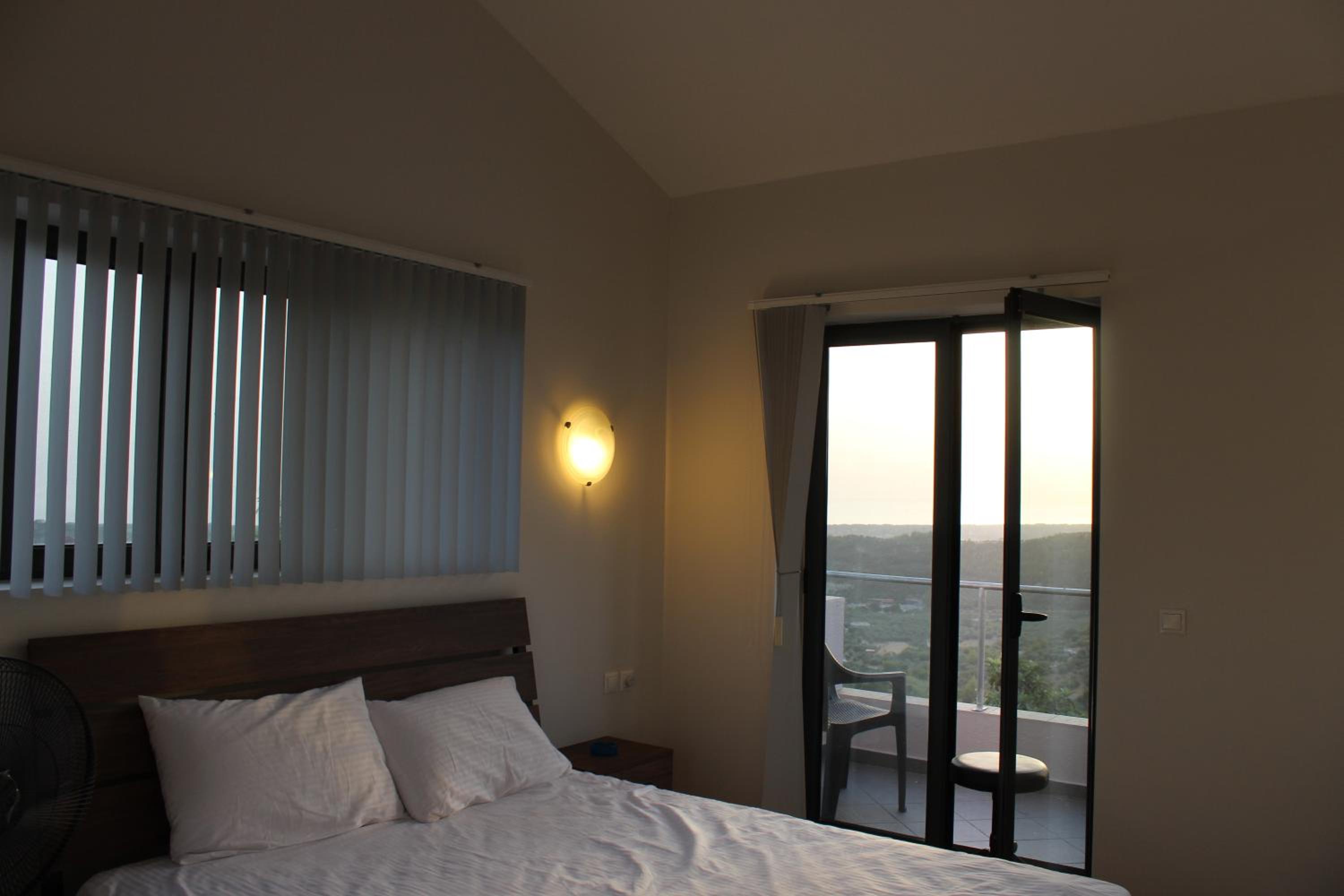 Deluxe Double Room With Side Sea View photo 1