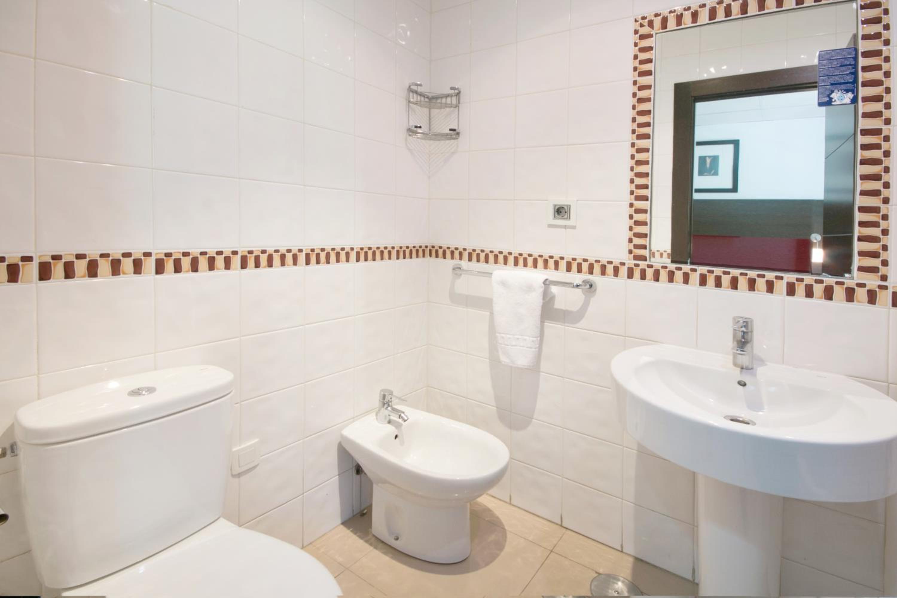 Triple Room - Photo 9