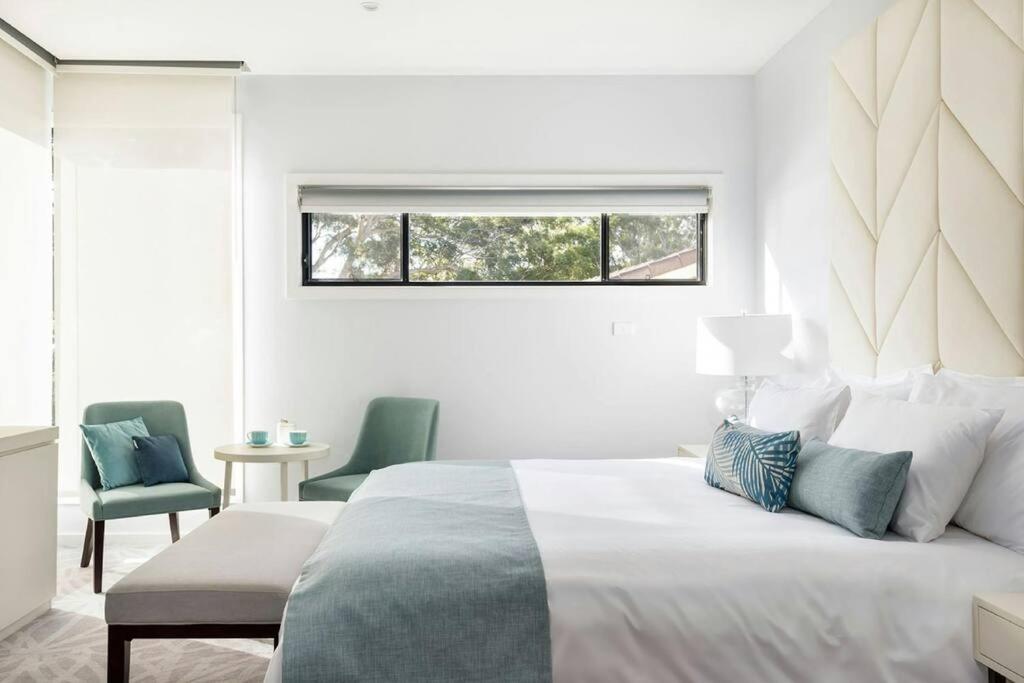 Four-Bedroom House photo 1