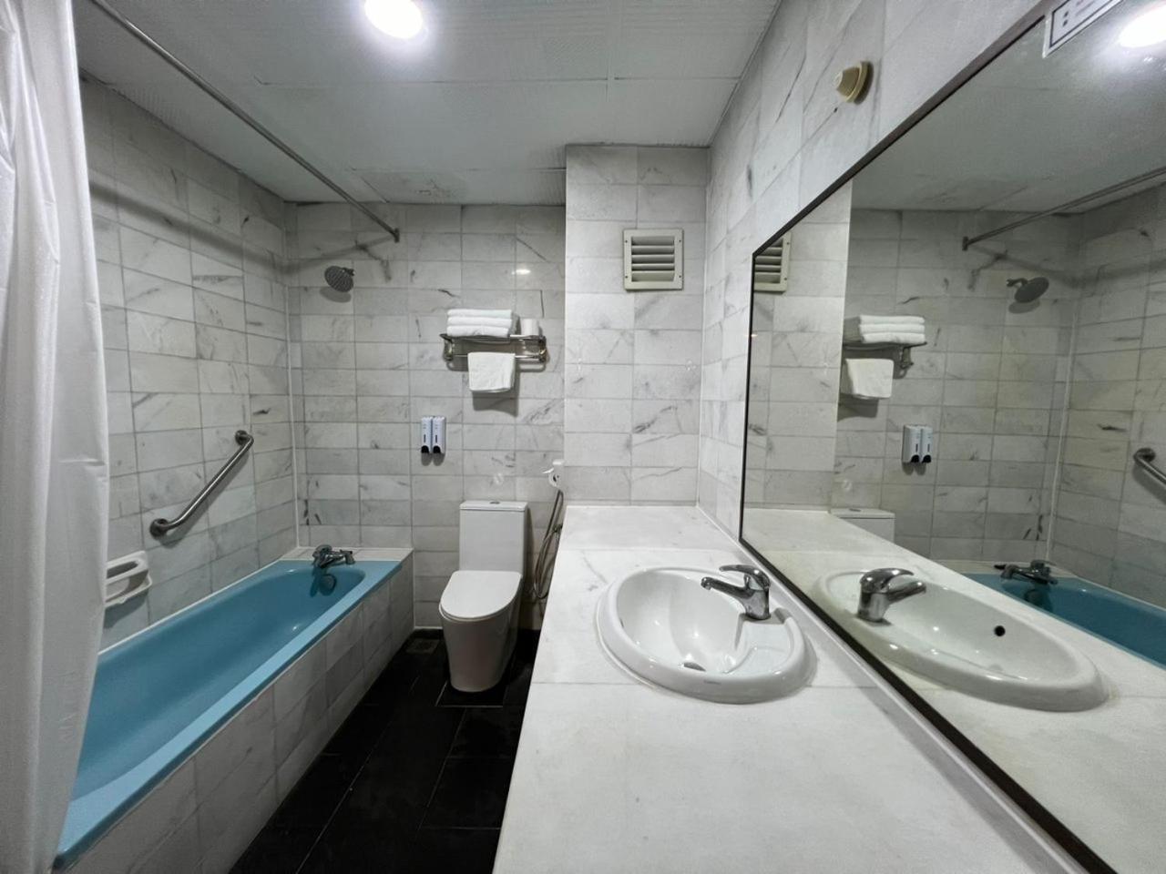 Triple Room with Bath photo 2