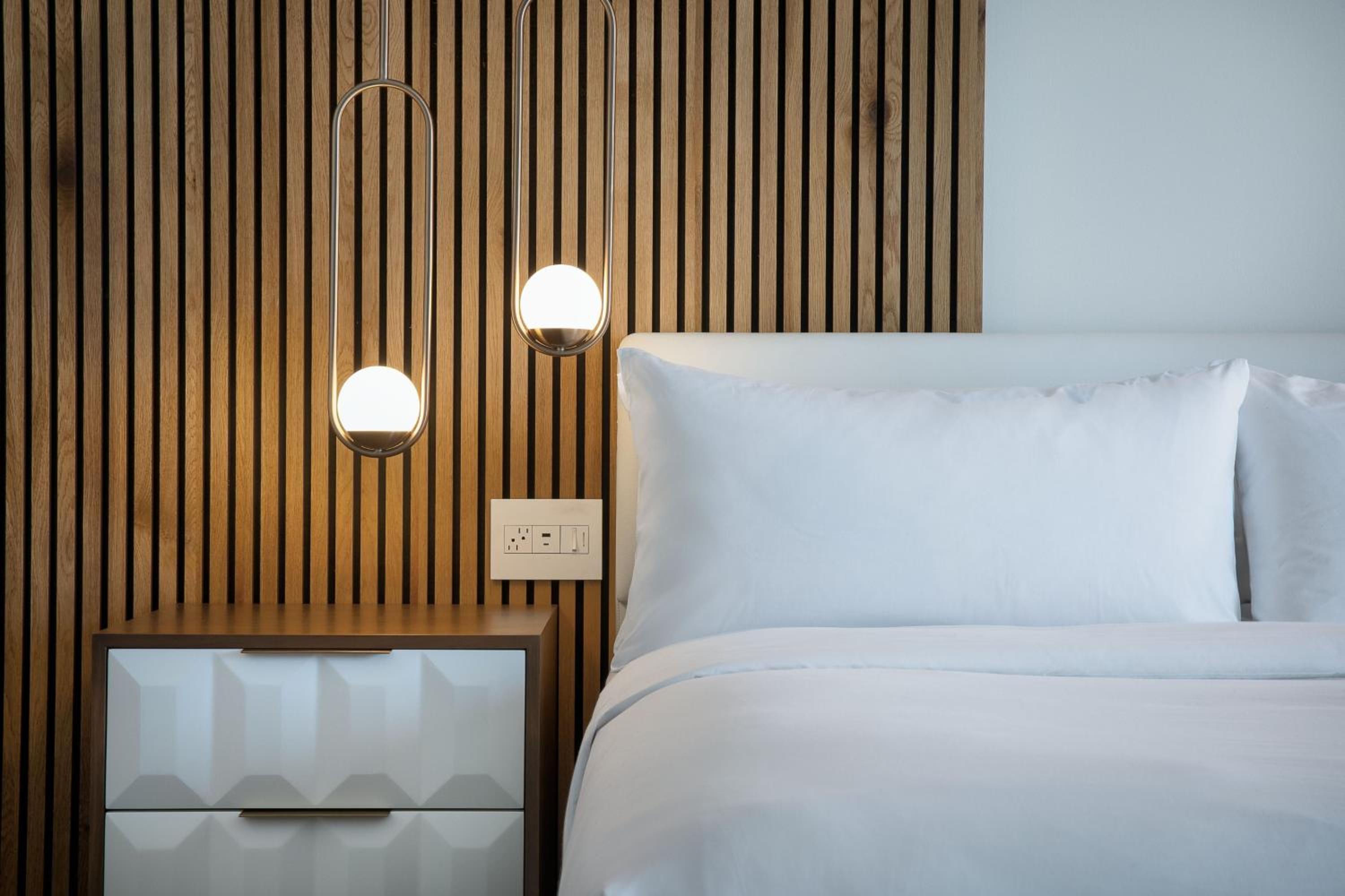 Pure Wellness King Room - Photo 12