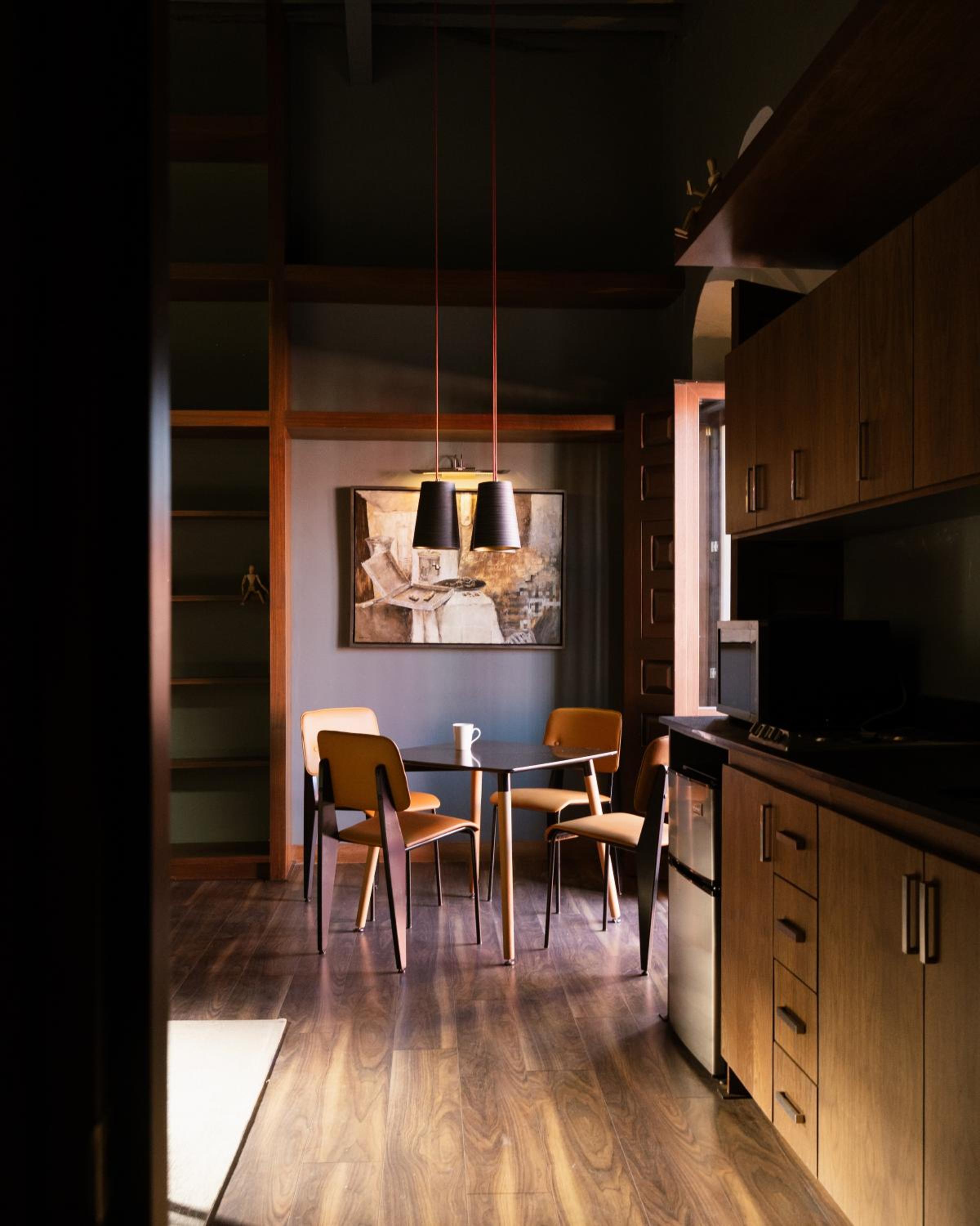 Deluxe Suite - Photo 3