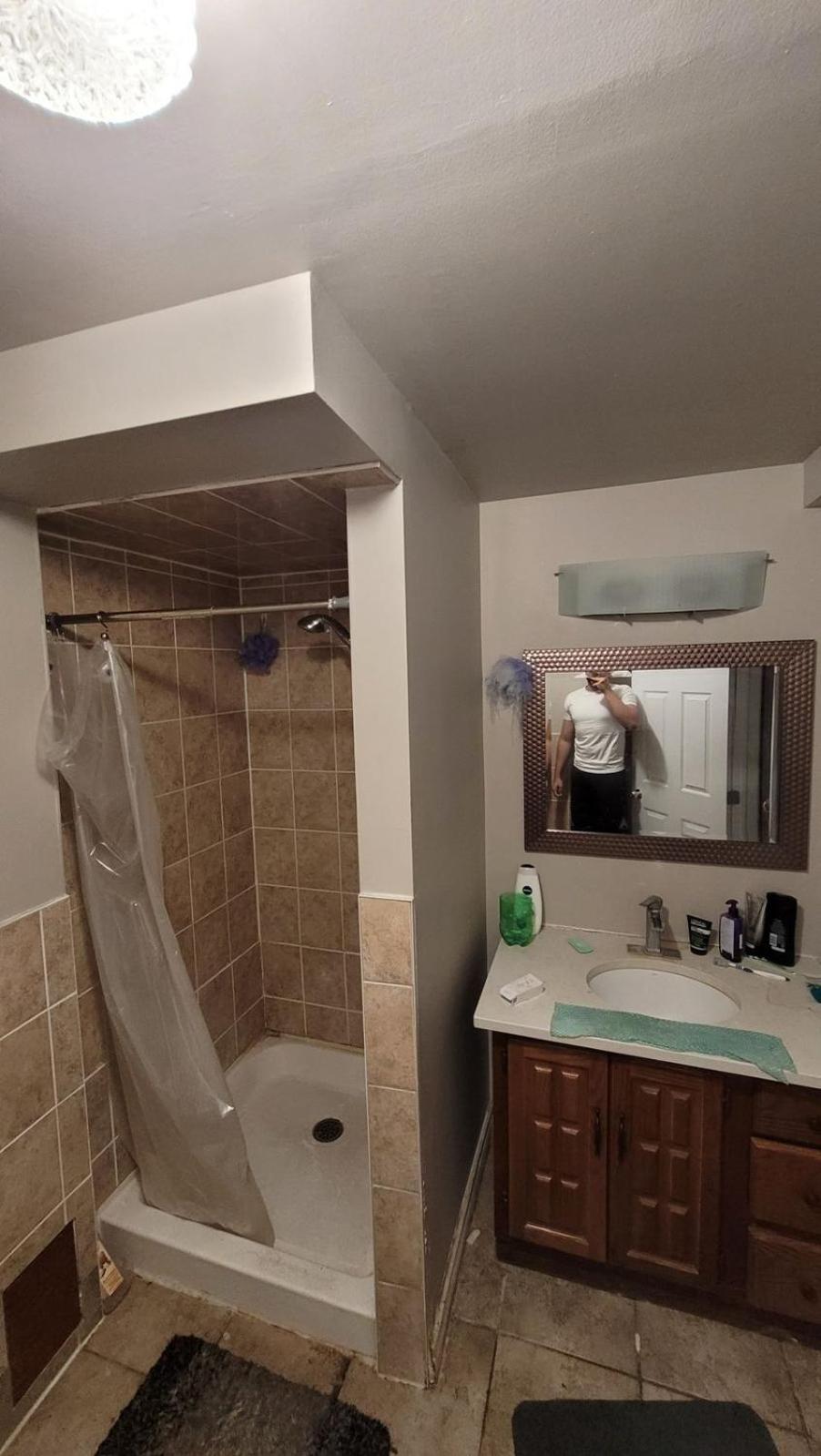 Family Room with Private Bathroom photo 2