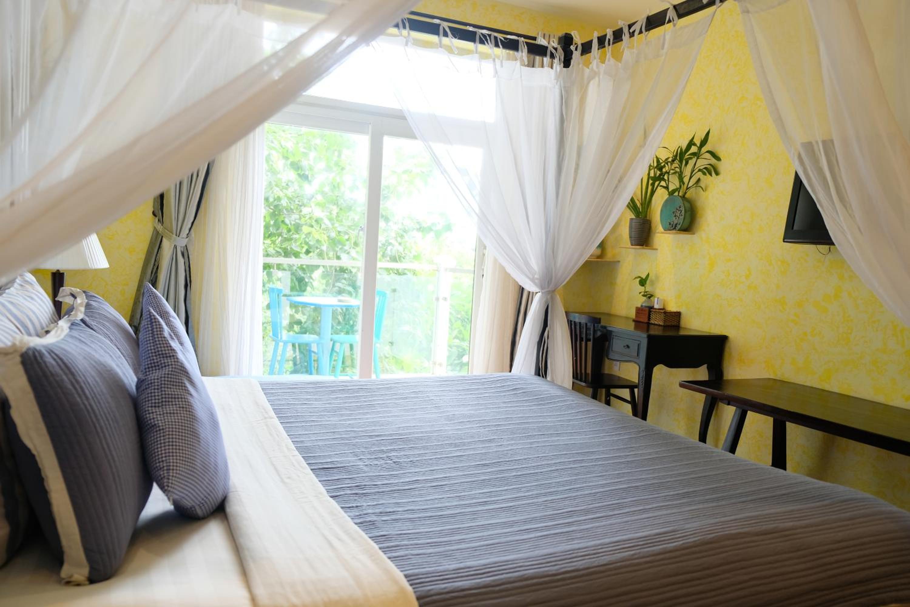 Double Room with Pool View photo 2