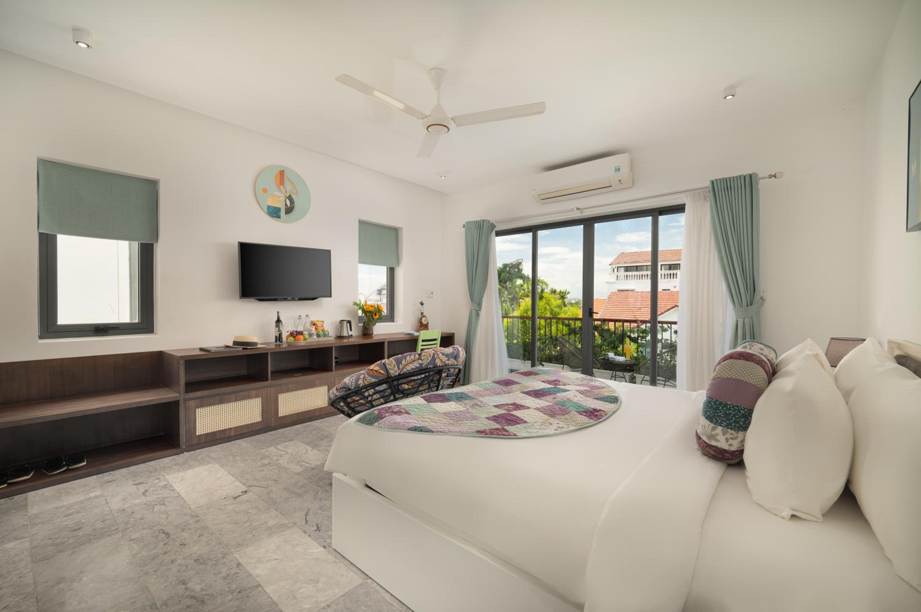 Superior Room Balcony with Garden View - Photo 6