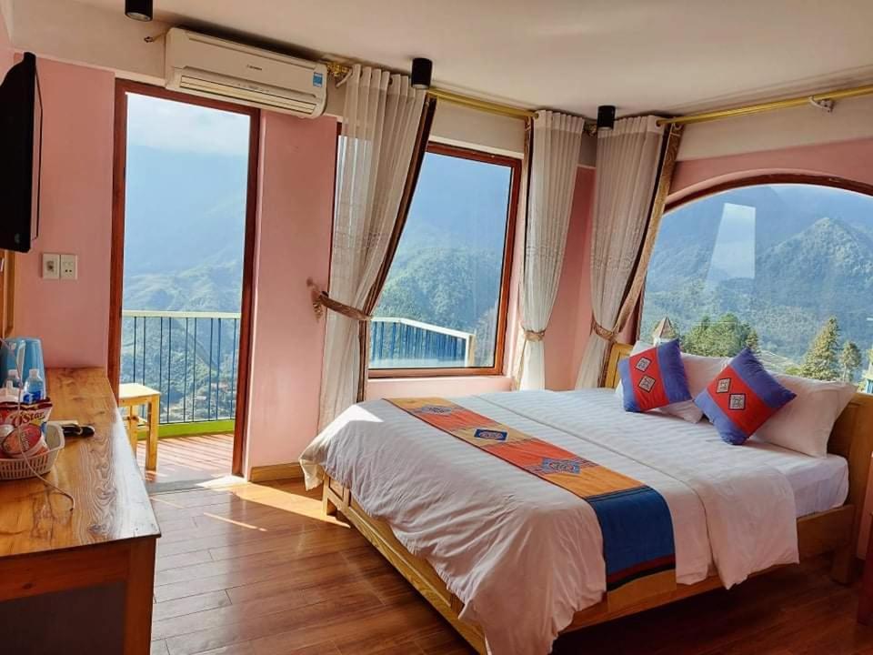 Double Room with Mountain View - Photo 1
