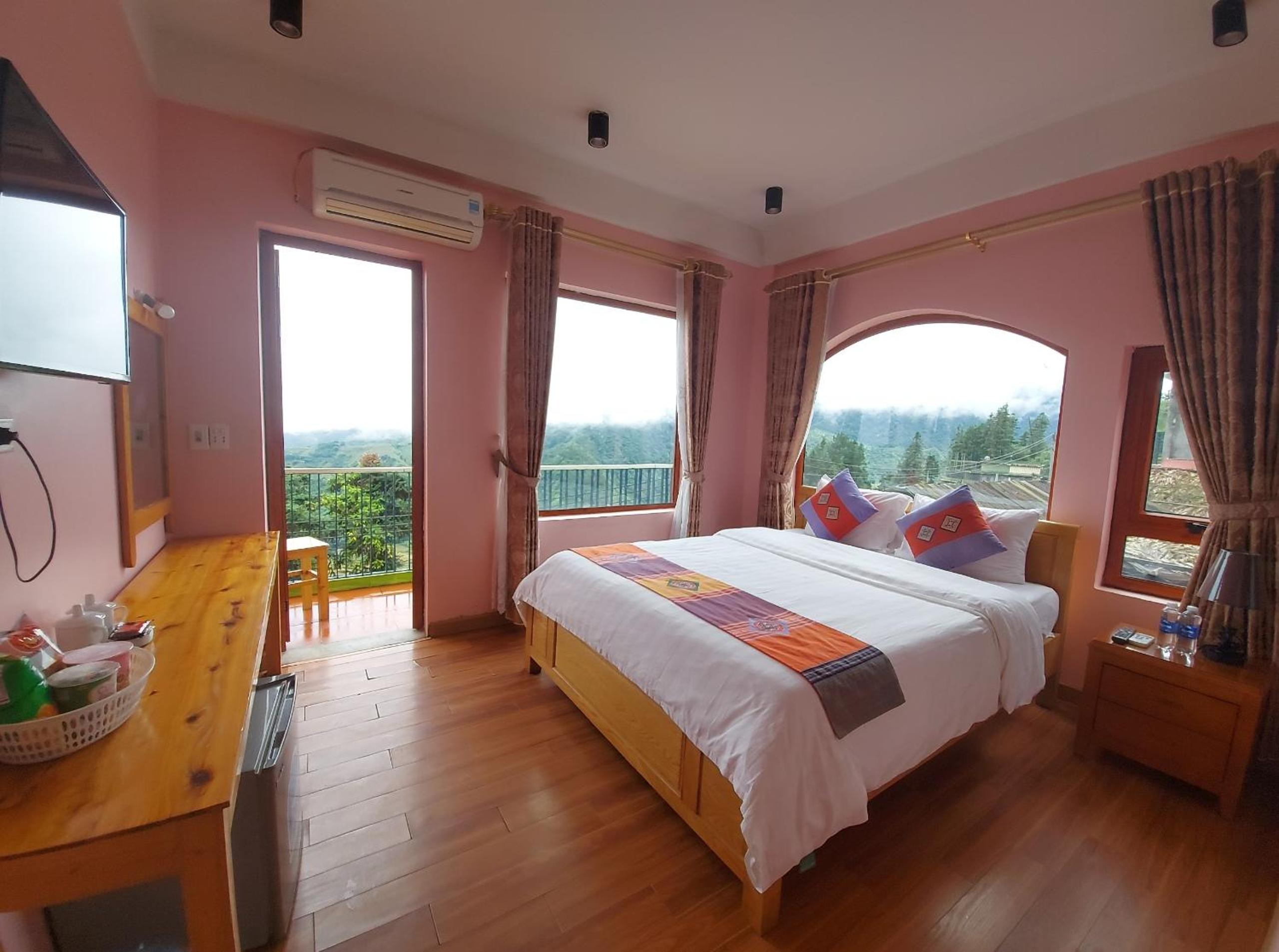 Double Room with Mountain View - Photo 8