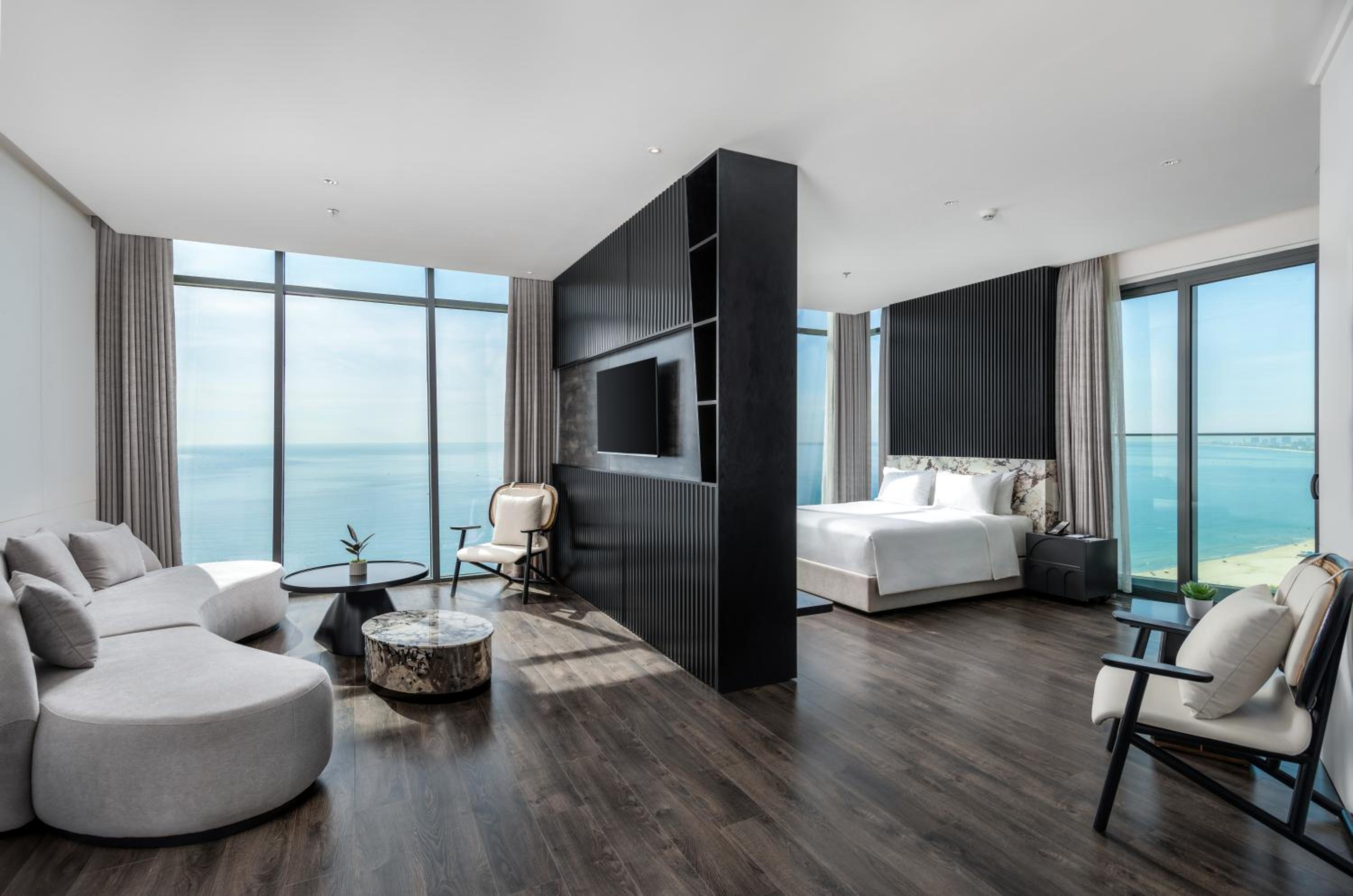 Executive Suite with Ocean Front View photo 1