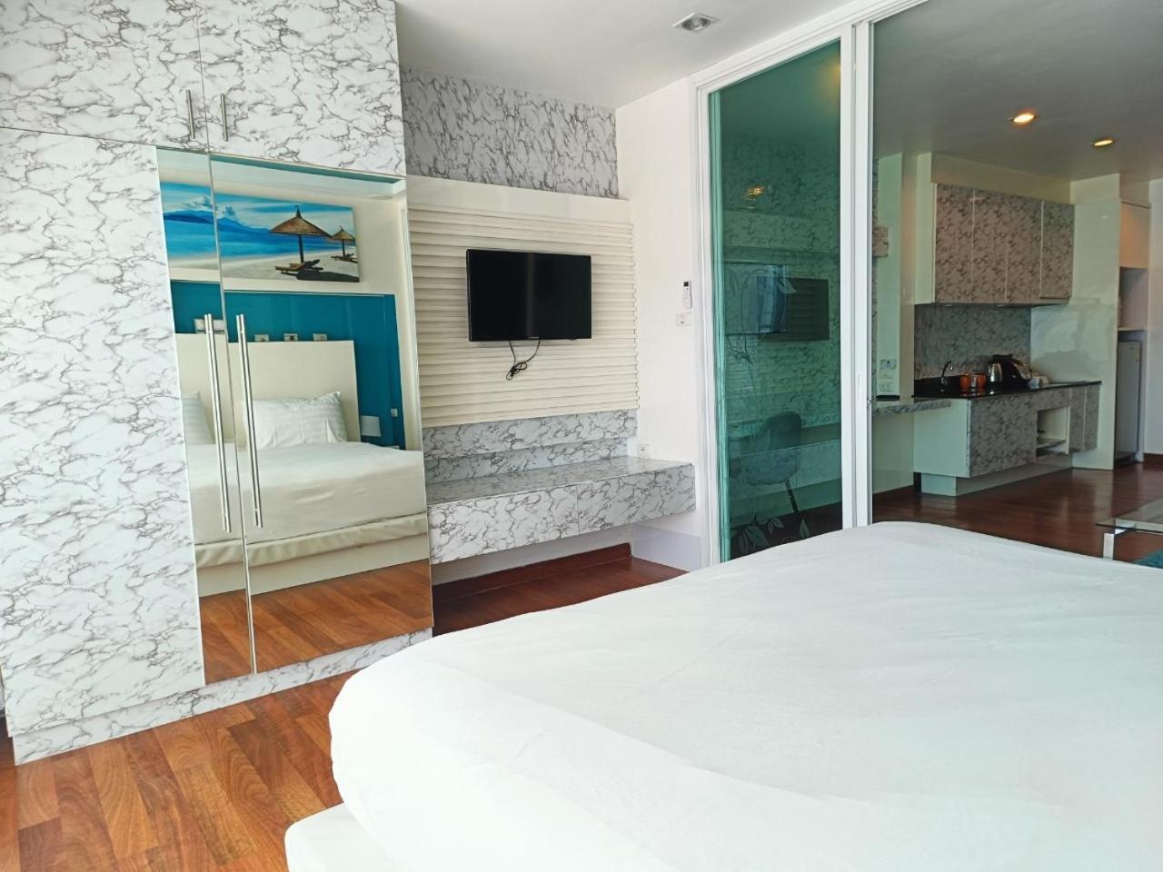 King Room with Sea View - Photo 51