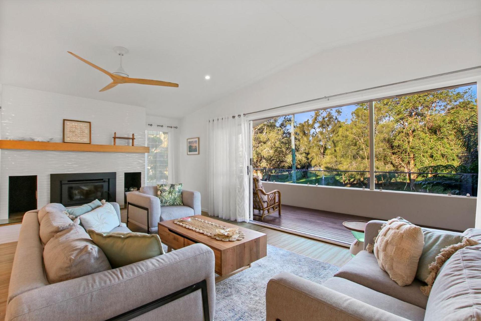 Five-Bedroom House photo 1