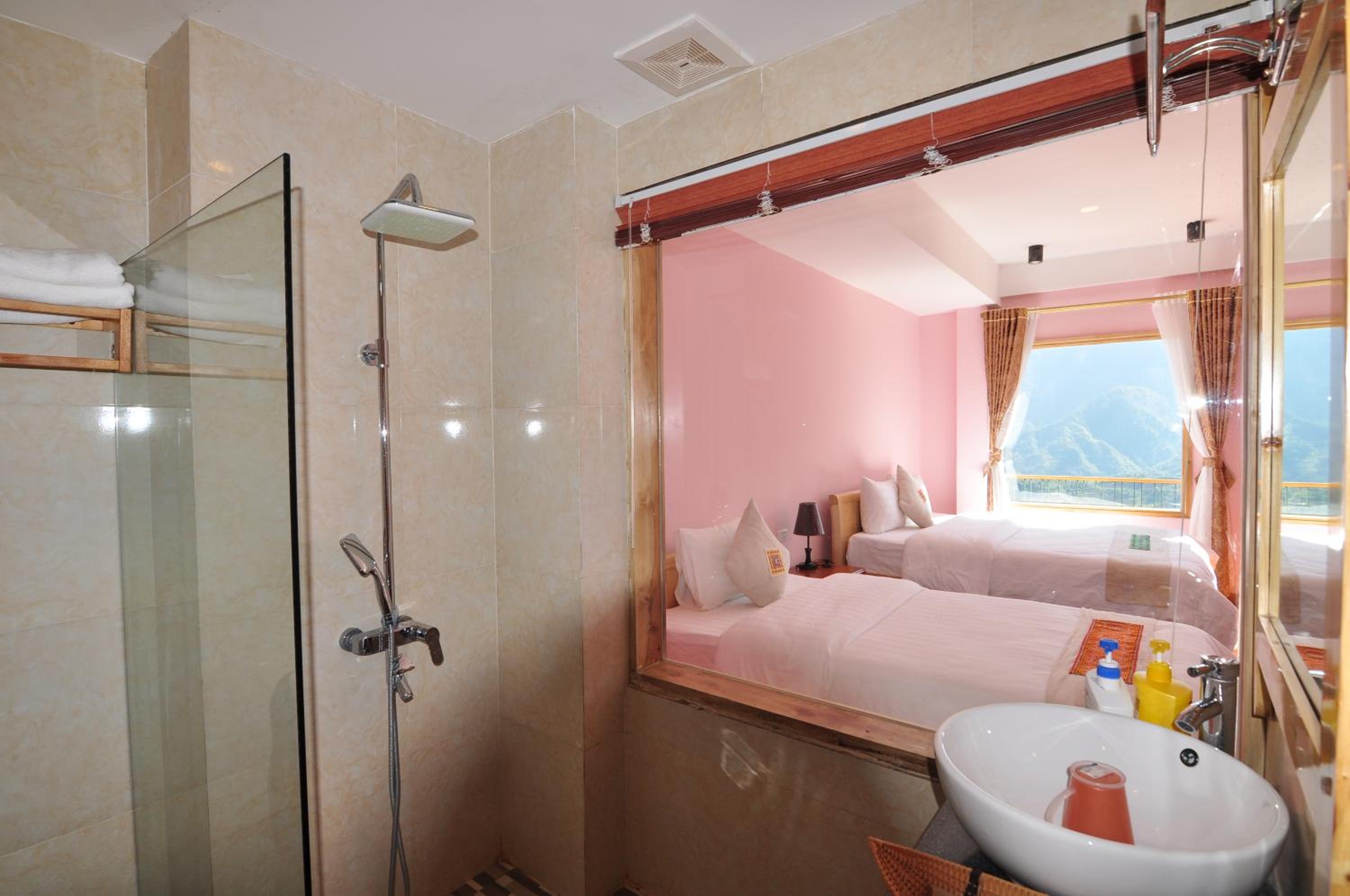 Double Room with Mountain View - Photo 11