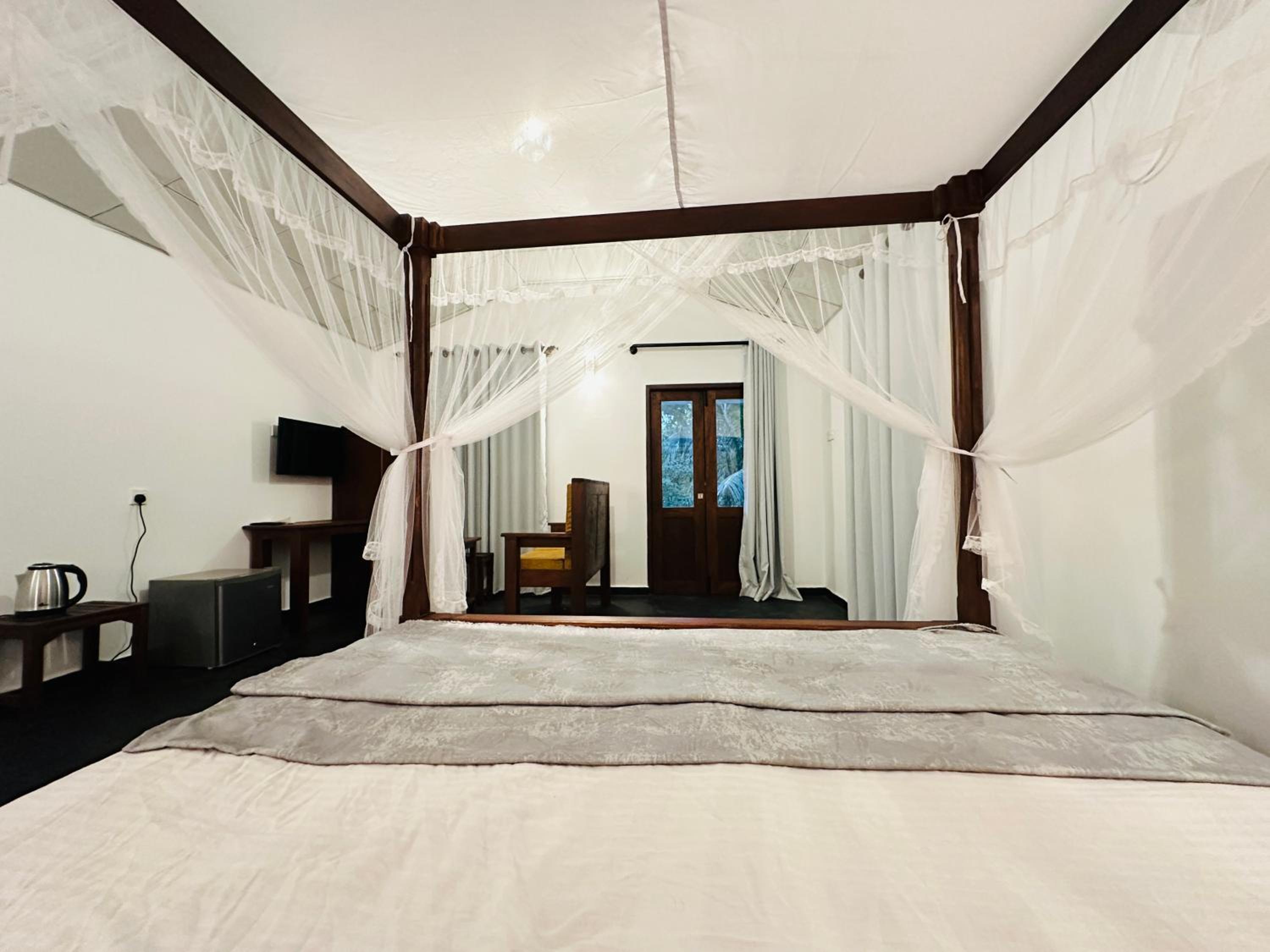 King Room With Lake View photo 3