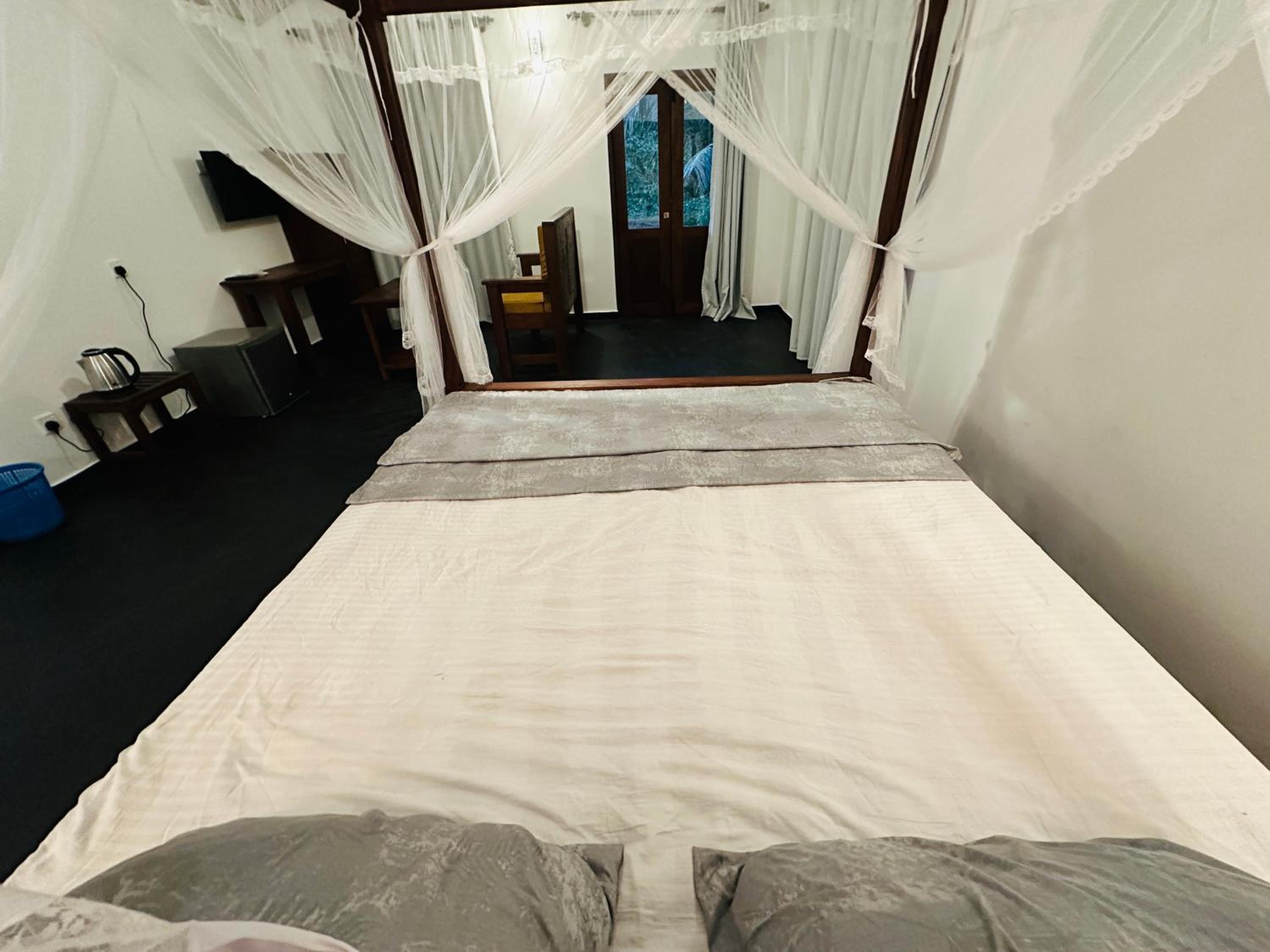 King Room with Lake View photo 3