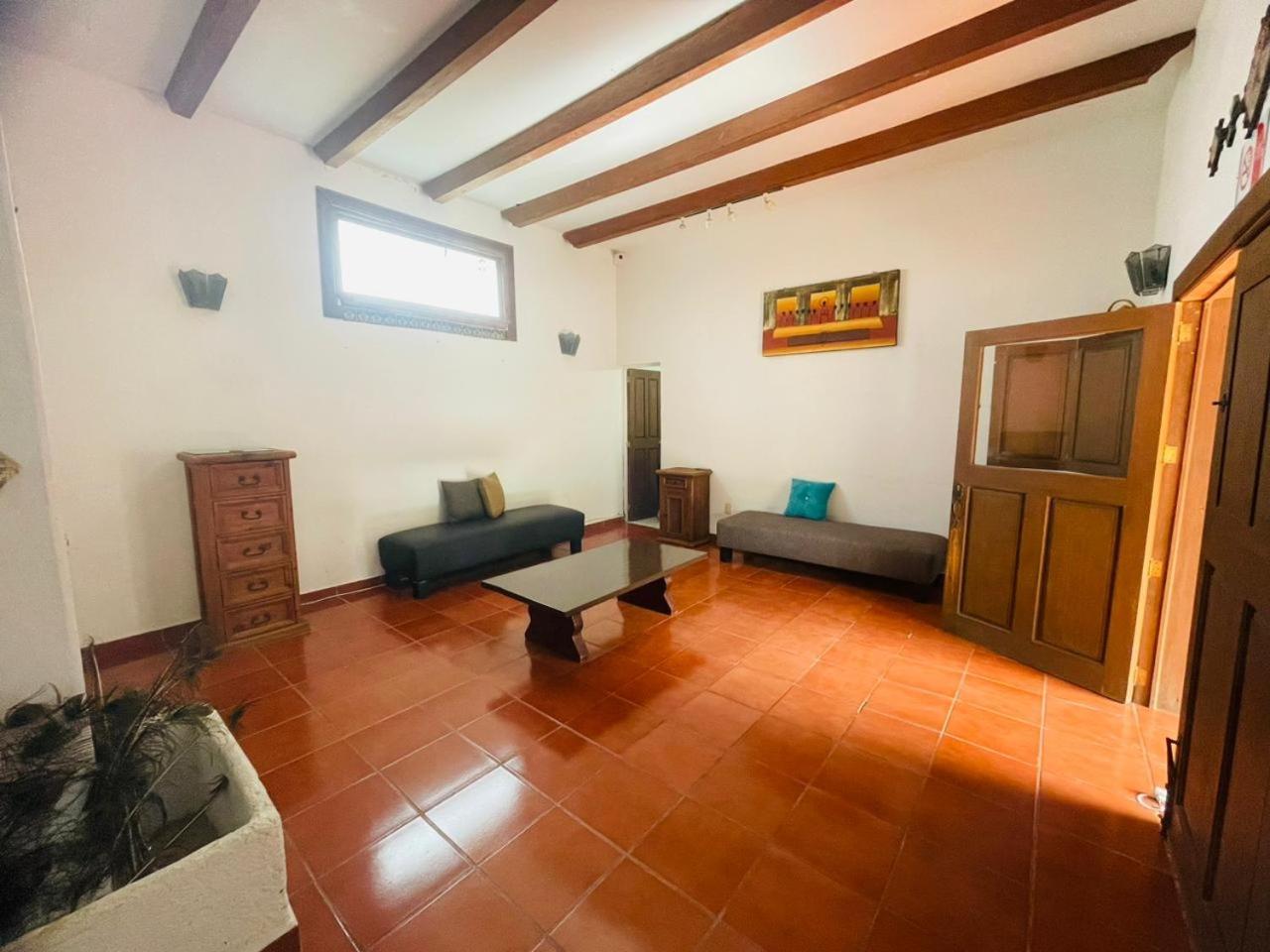 Double Room - Photo 6