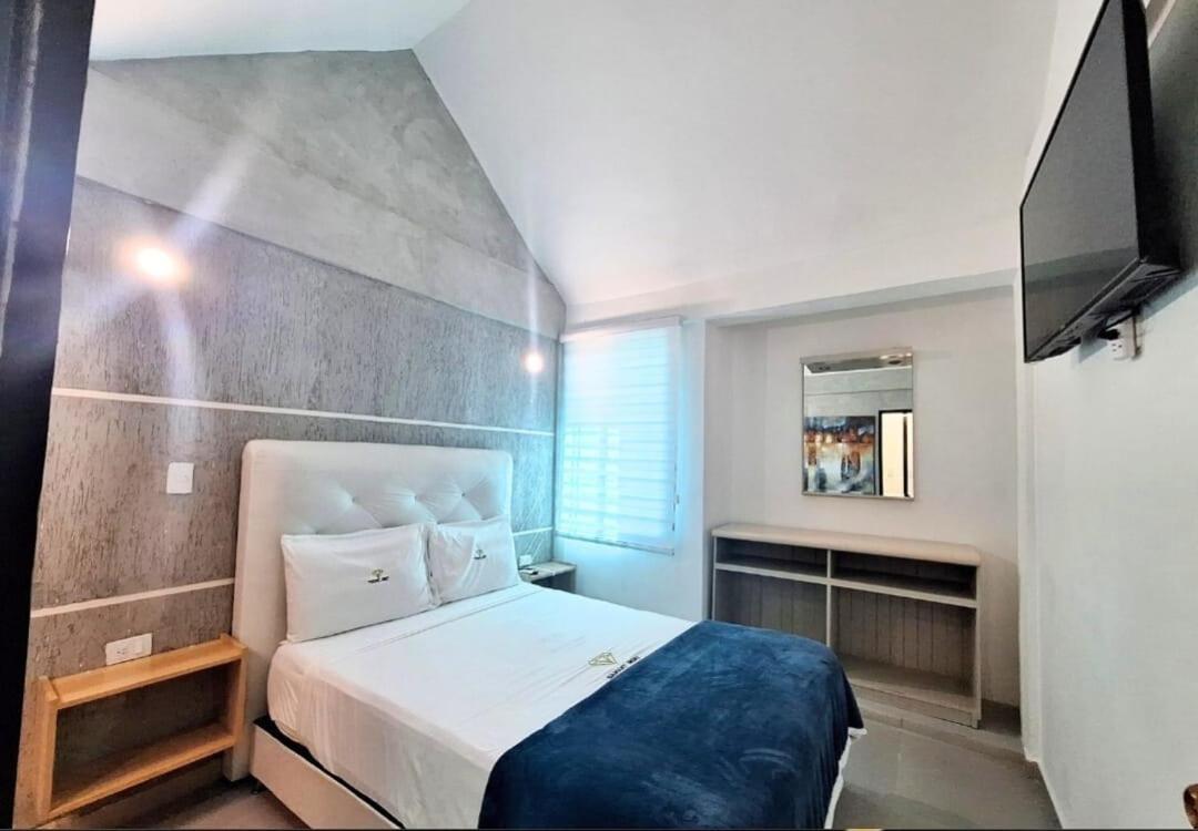 One-Bedroom House photo 1