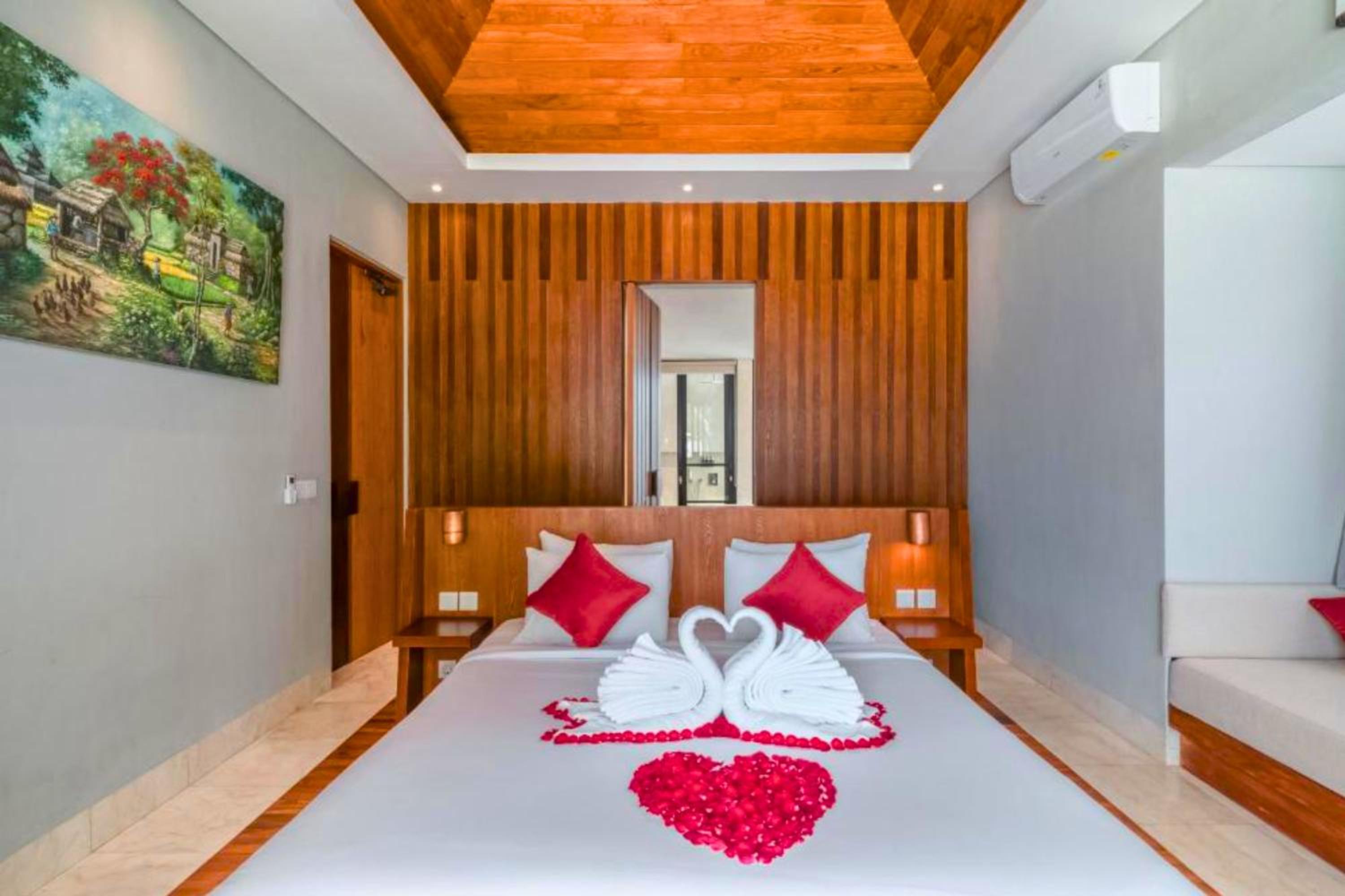 Villa photo 1