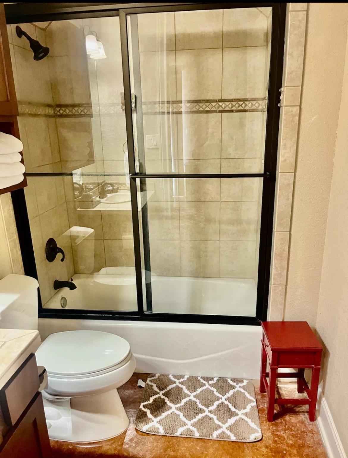 Double Room With Pool View photo 2