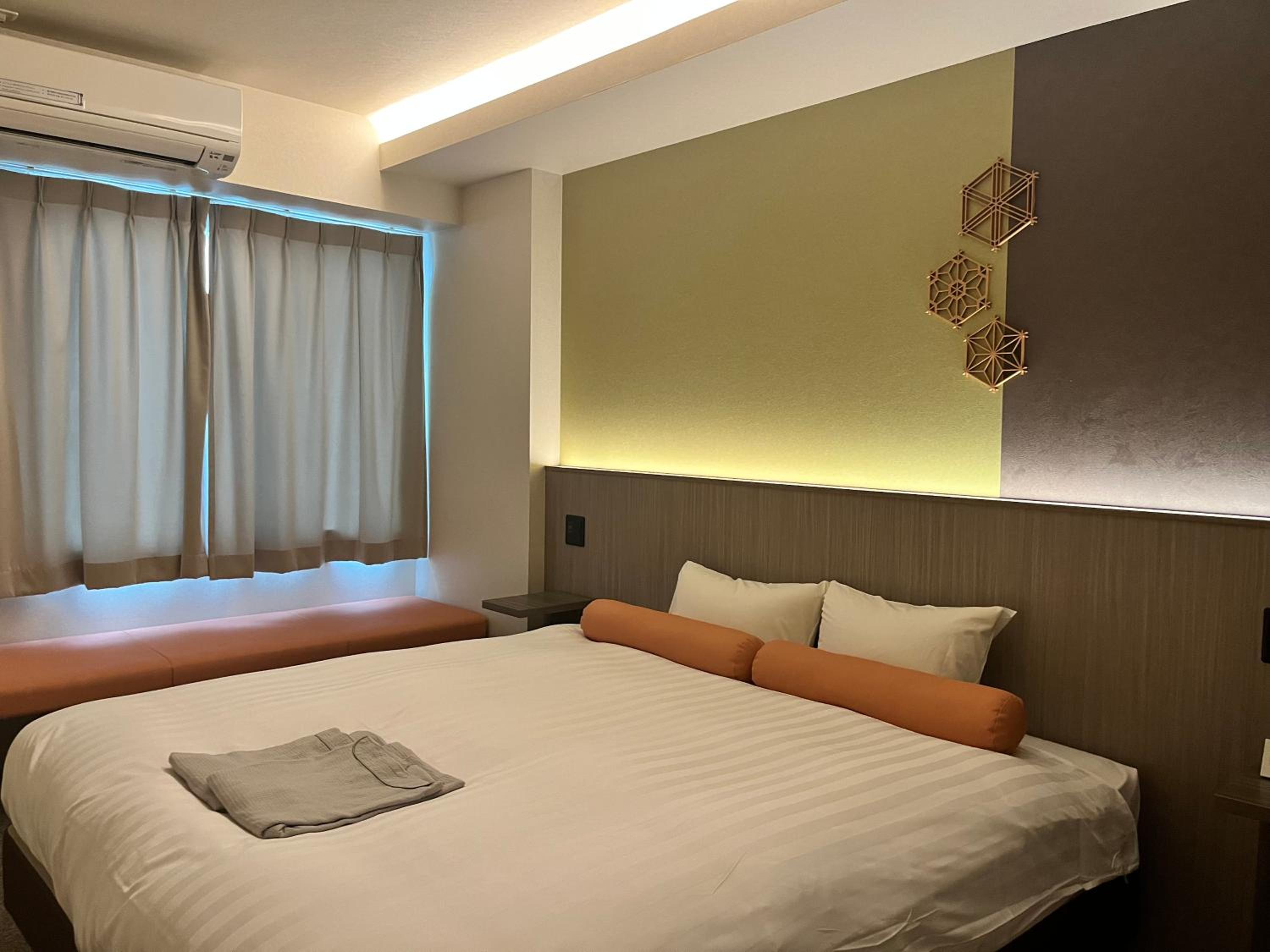 Double Room - Photo 8