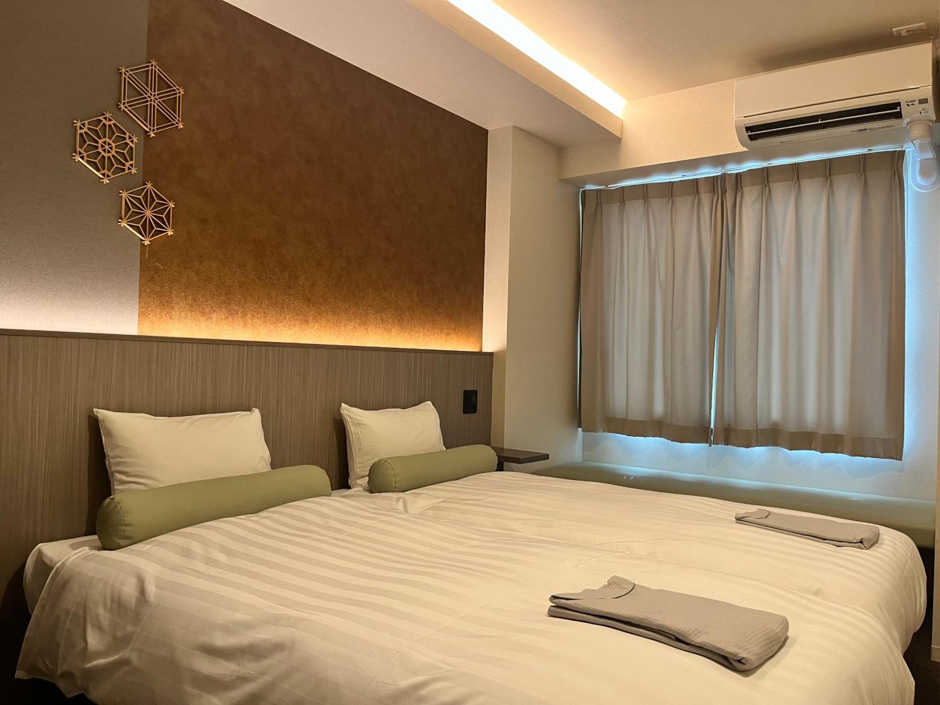 Twin Room - Photo 2
