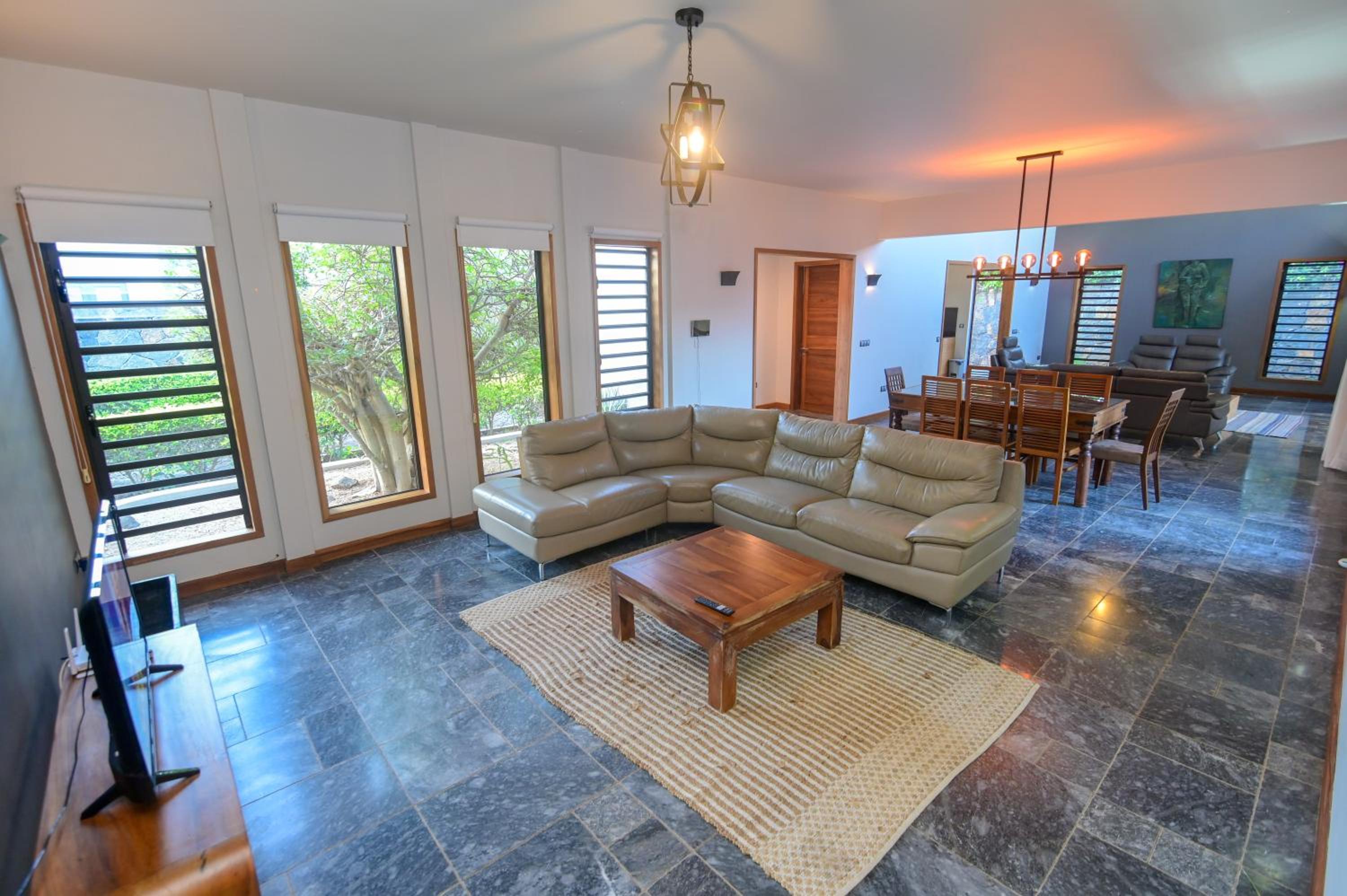 Three-Bedroom Villa photo 1