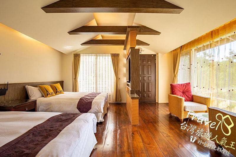 Quadruple Room with Mountain View photo 3