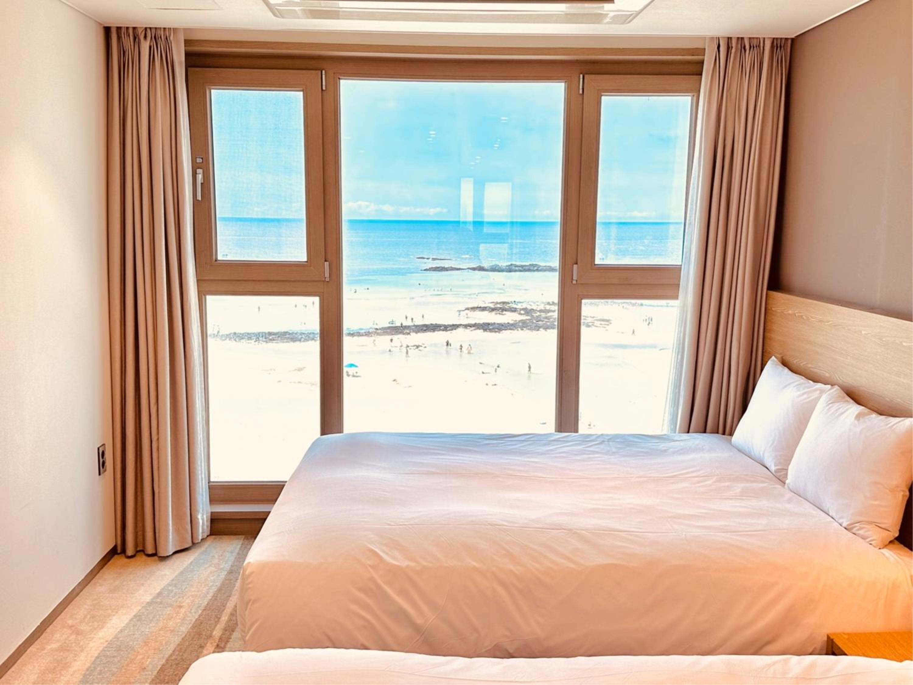 Deluxe Twin Room With Sea View