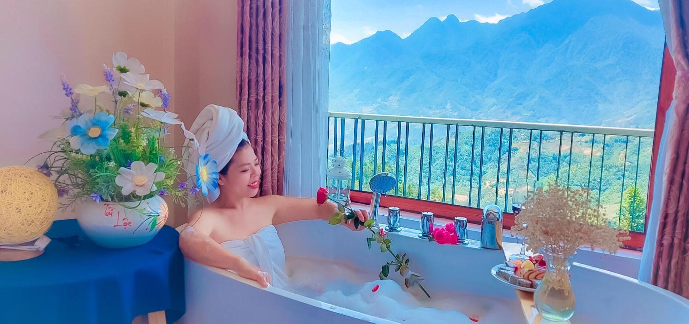 Suite with Mountain View - Photo 25
