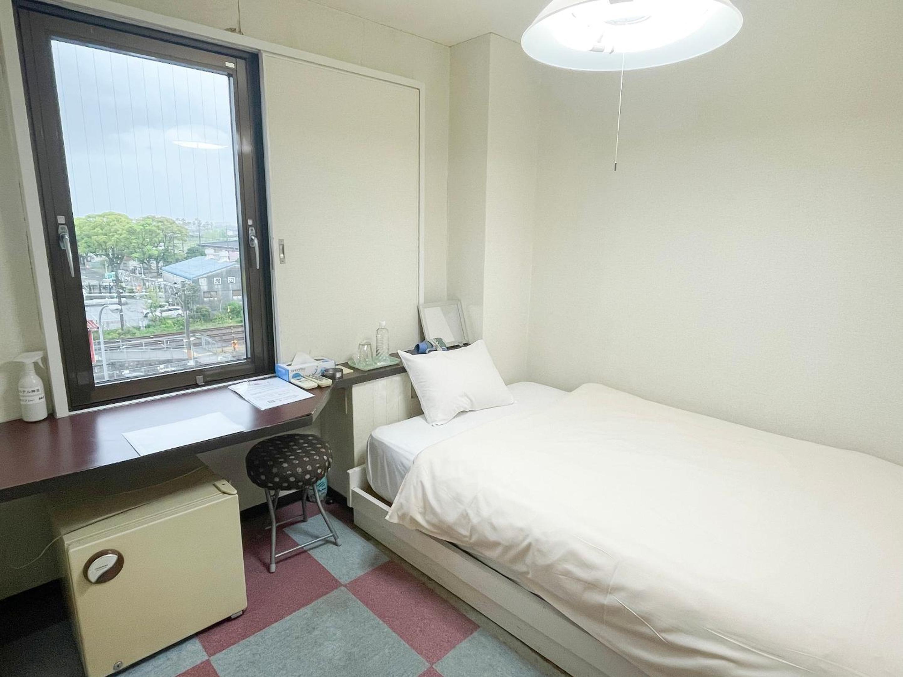 Single Room with No Parking - Smoking