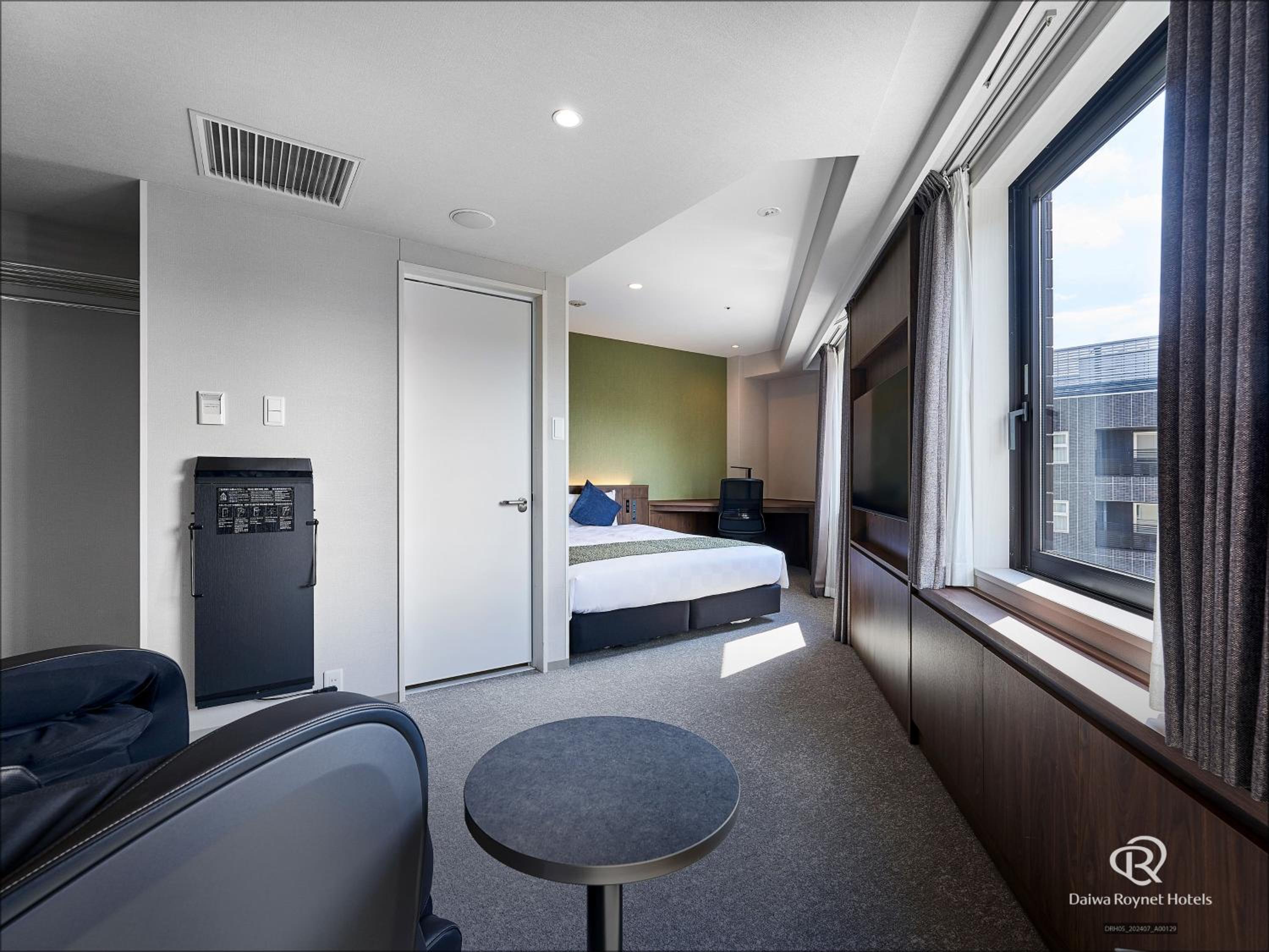 Deluxe Double Room - Non-Smoking - Photo 8