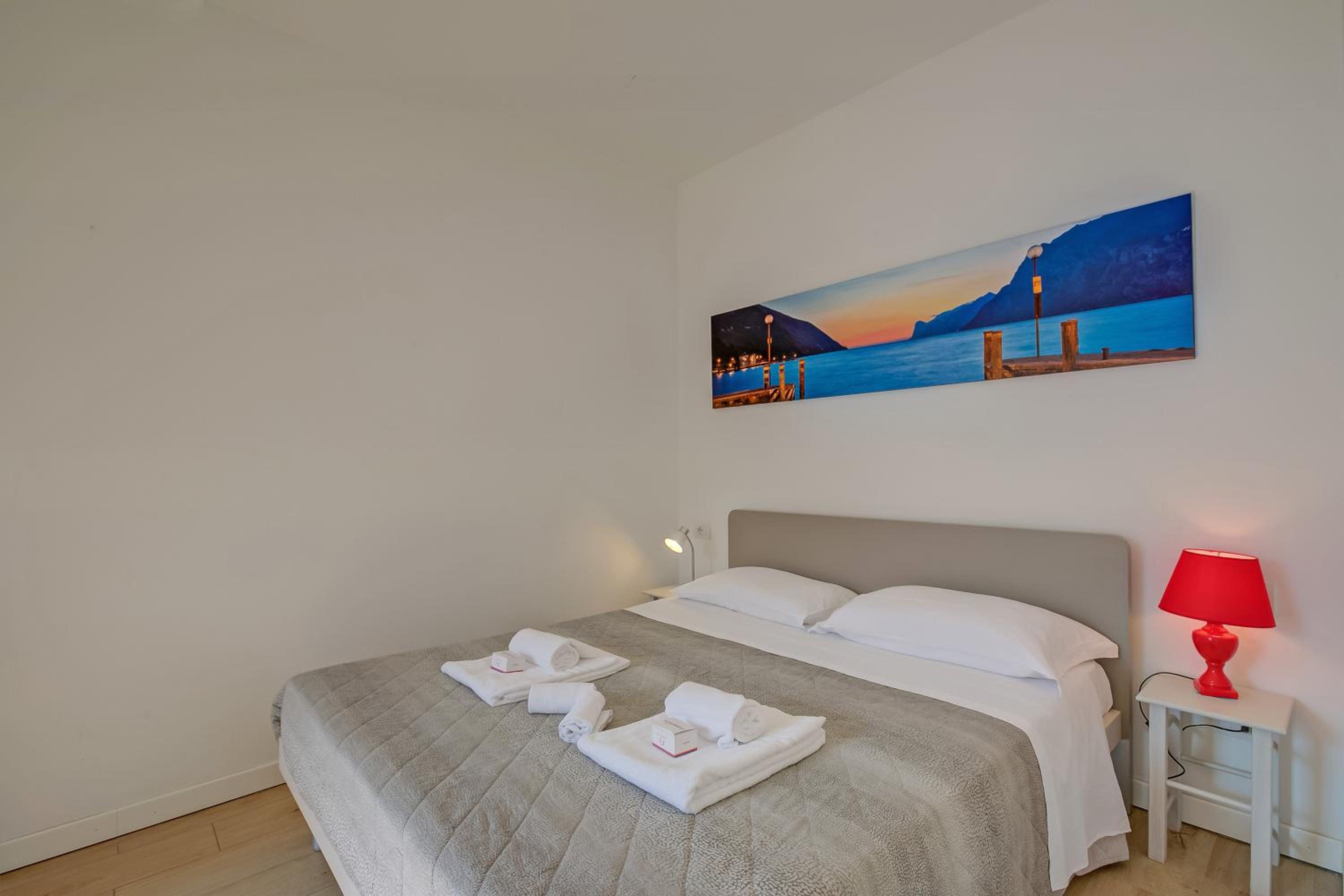 Apartment with Mountain View photo 1