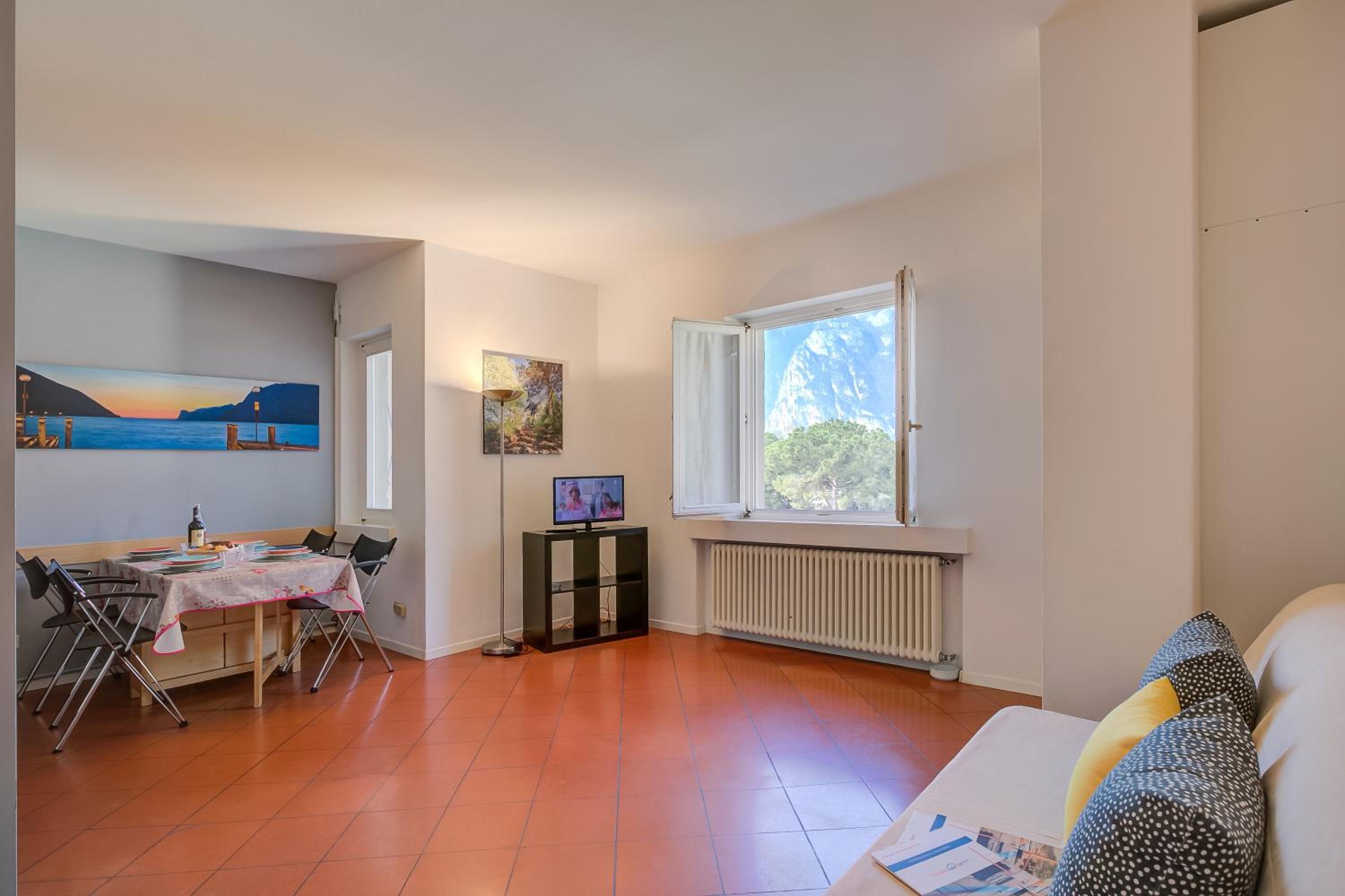 Apartment with Mountain View photo 1