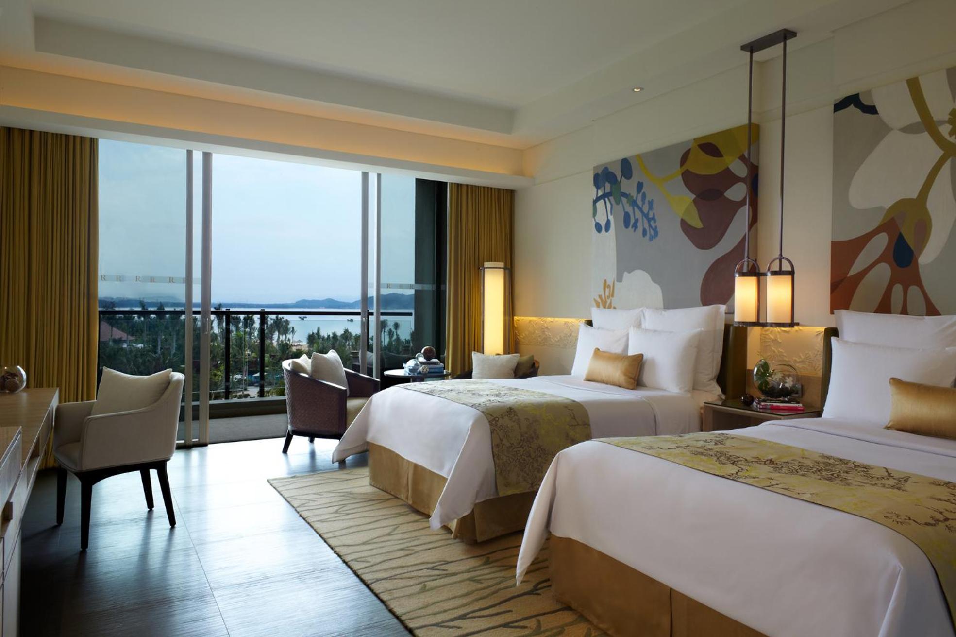 Deluxe Ocean View Room Twin