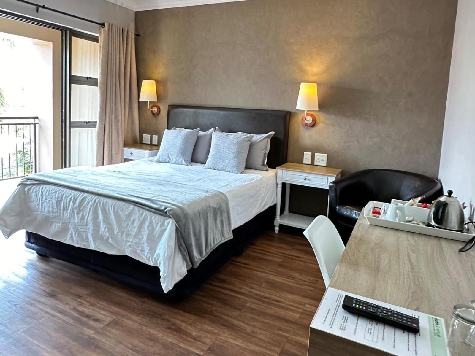 Premium Queen Room photo 2