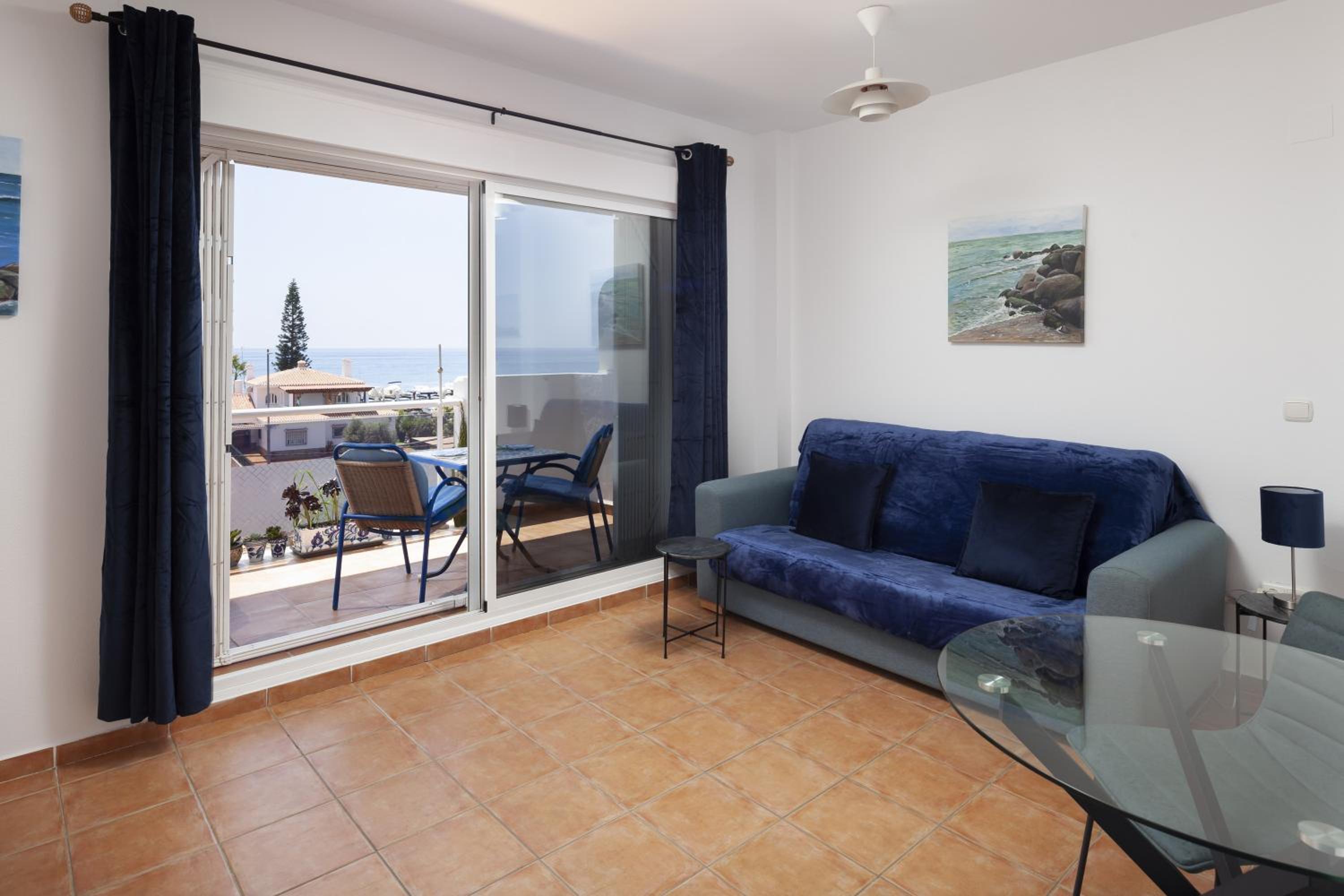 Superior One-Bedroom Apartment photo 2