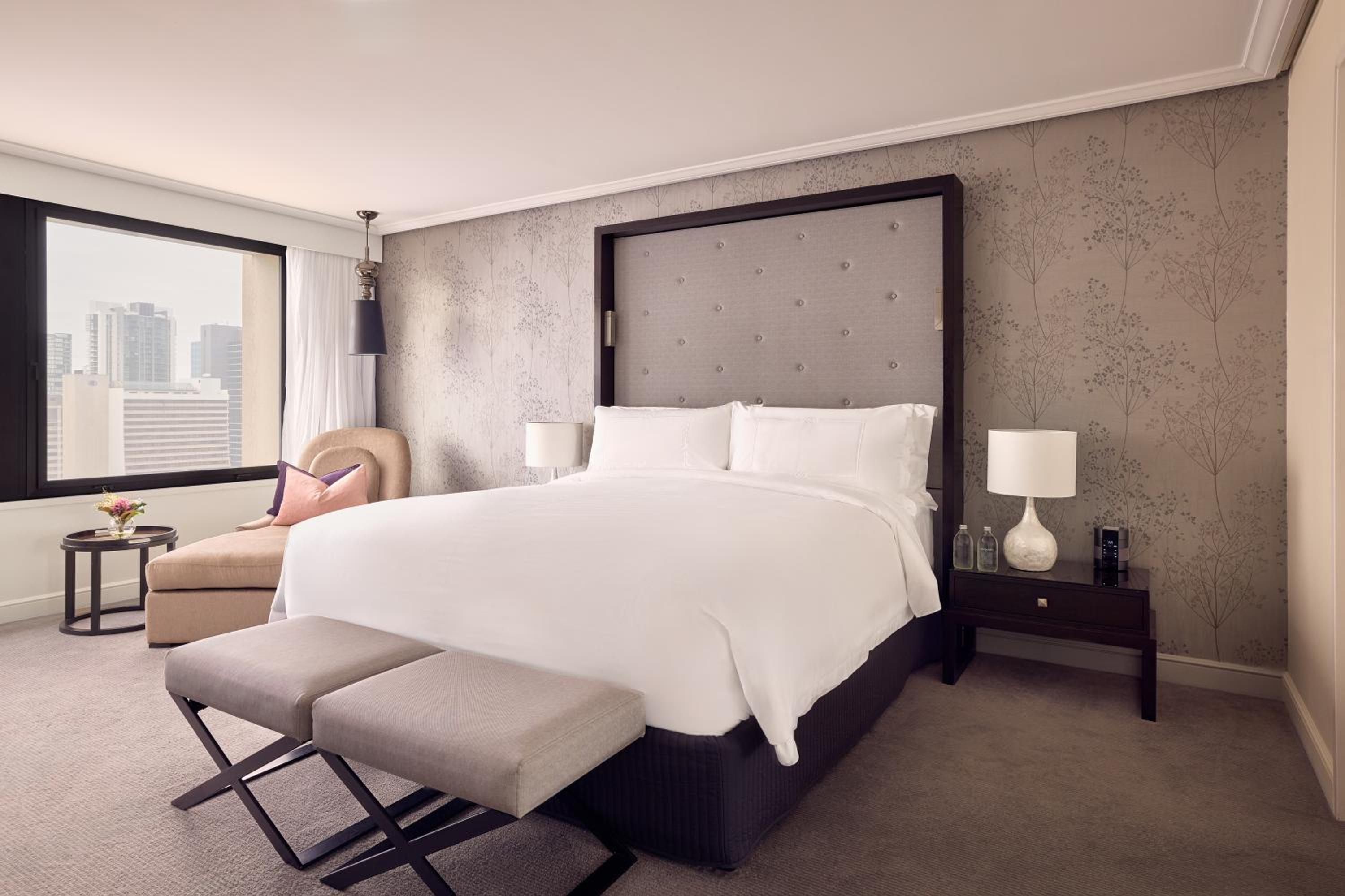 Signature King suite with City View and Club Access - High Floor - Photo 9
