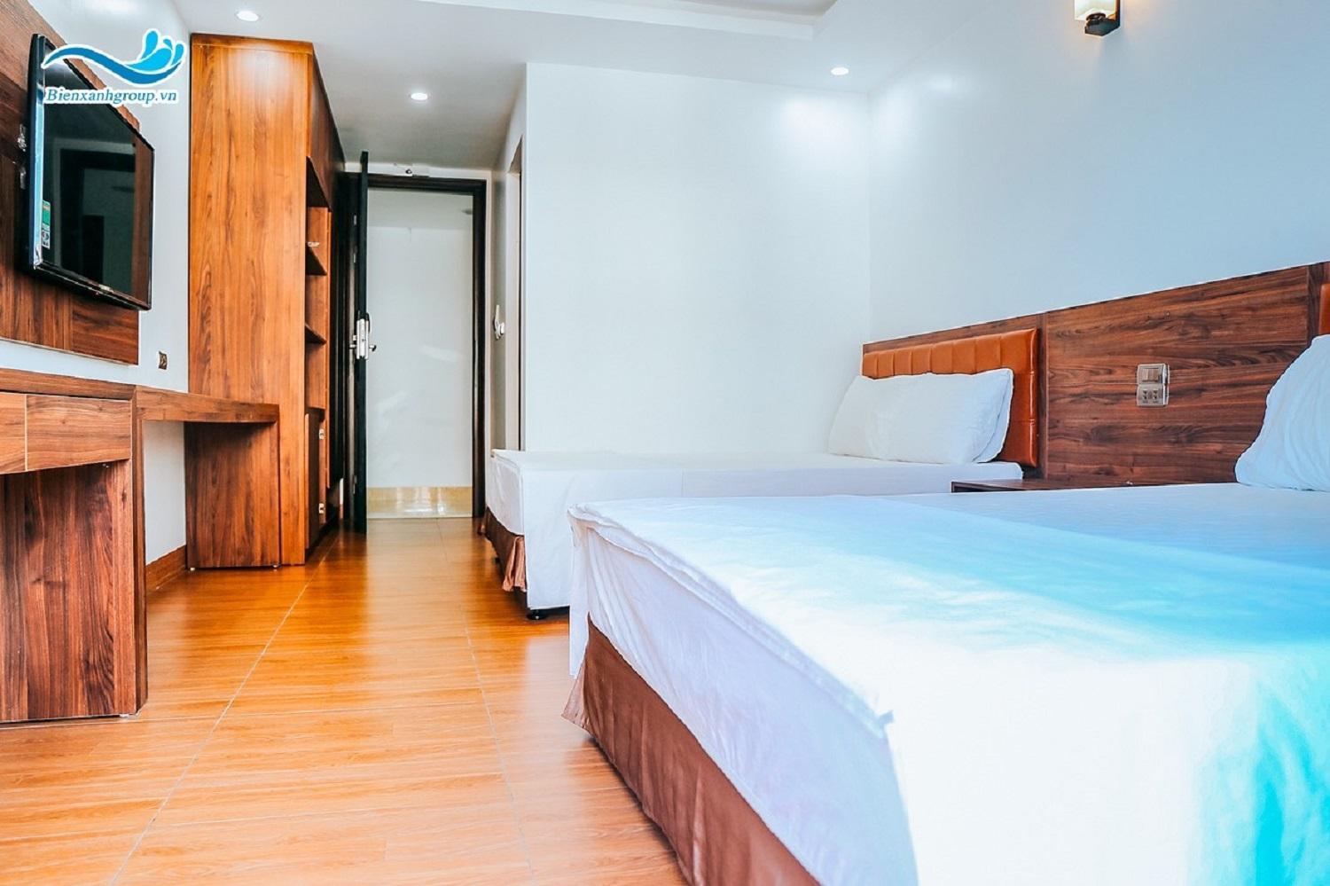 Double Room with Balcony and Sea View