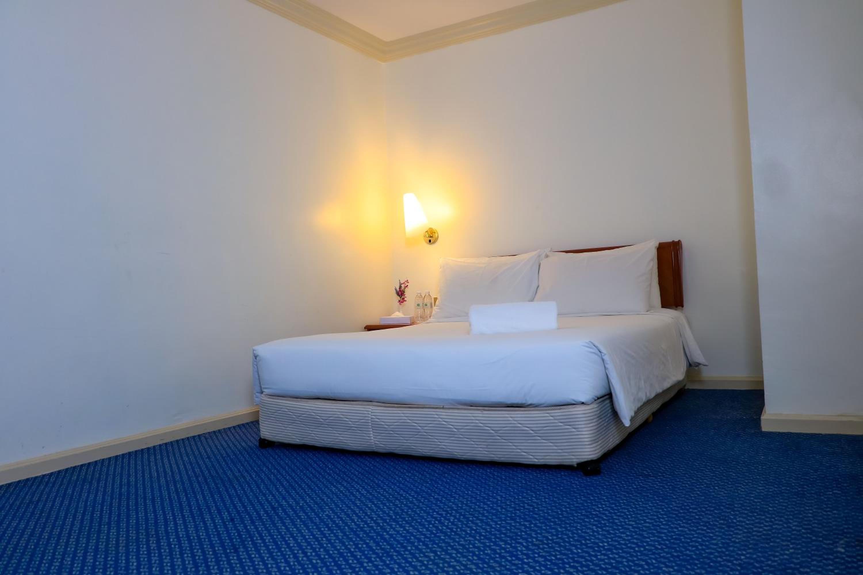 Two-Bedroom Suite - Photo 4