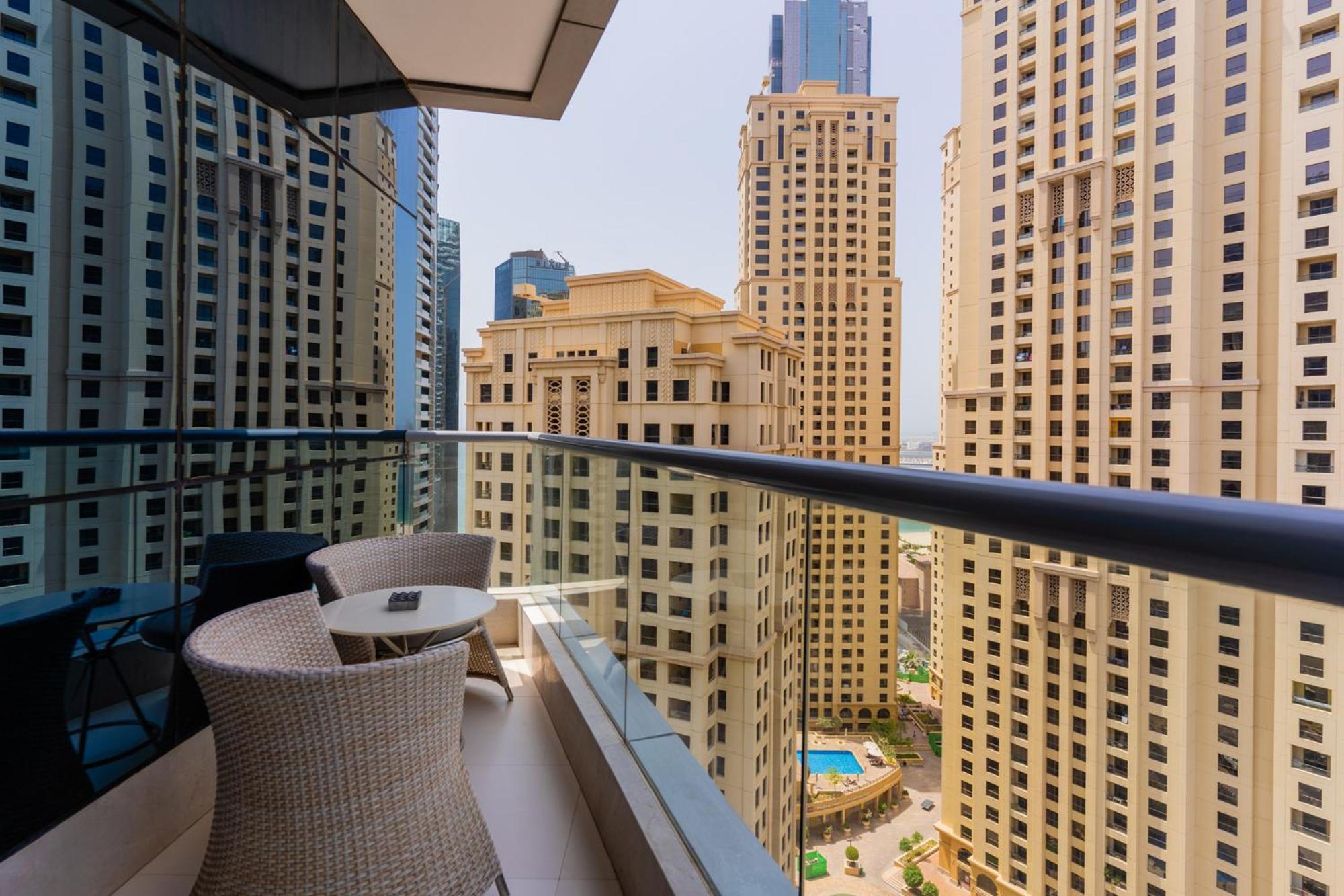 One-Bedroom Residence with Balcony - Photo 7