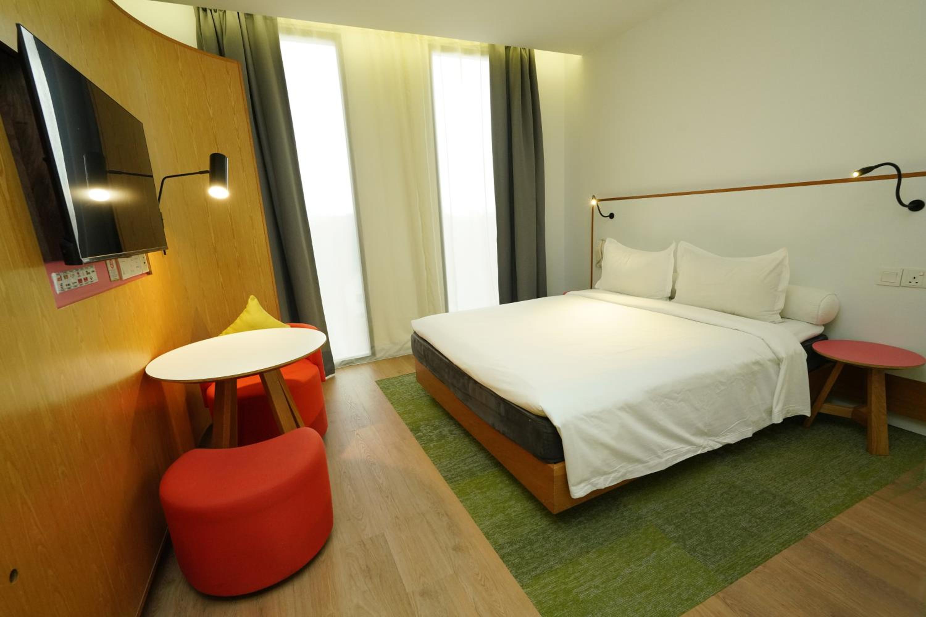 Standard Queen Room photo 2