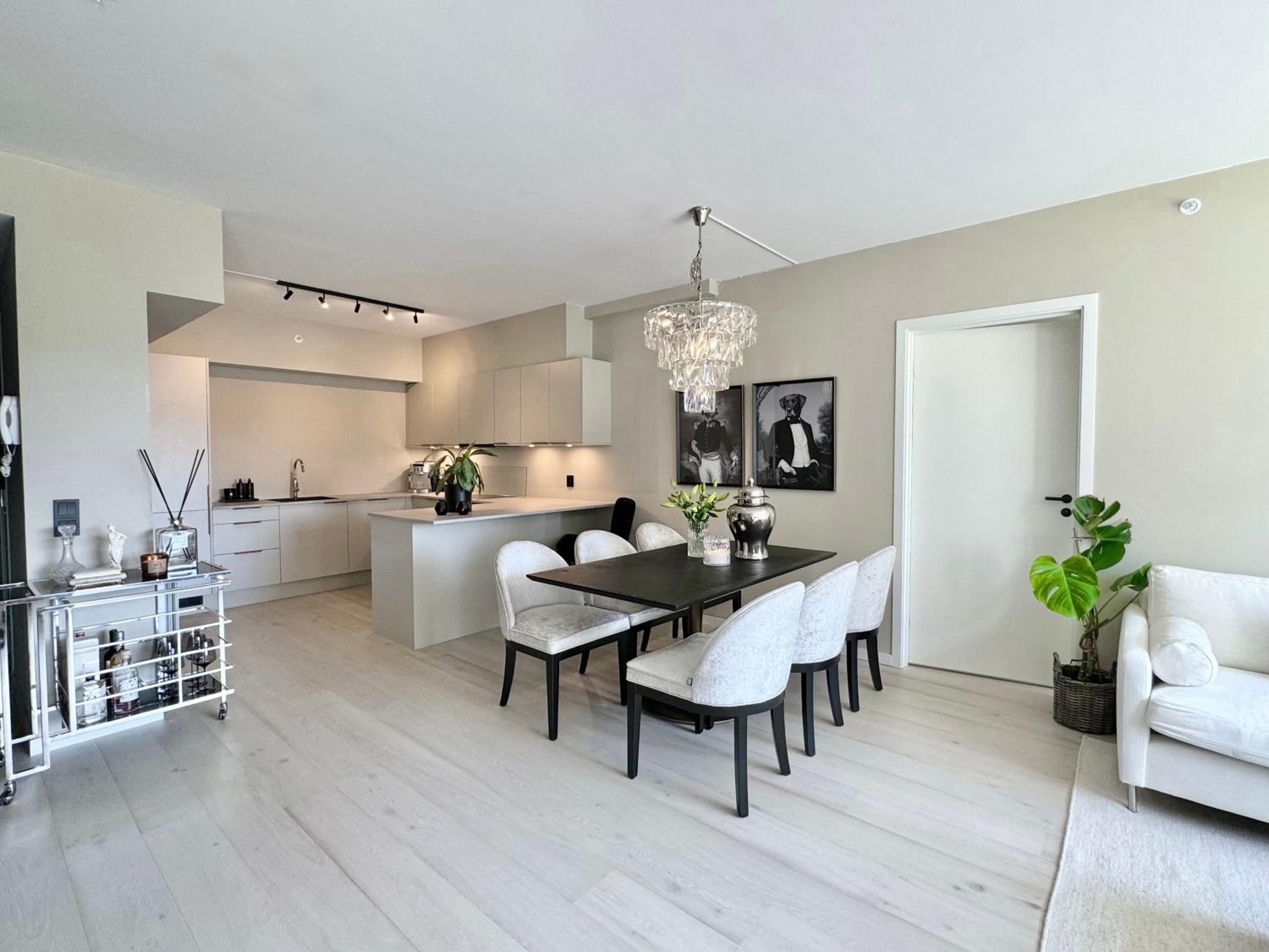 Two-Bedroom Apartment with Balcony and Sea View photo 1