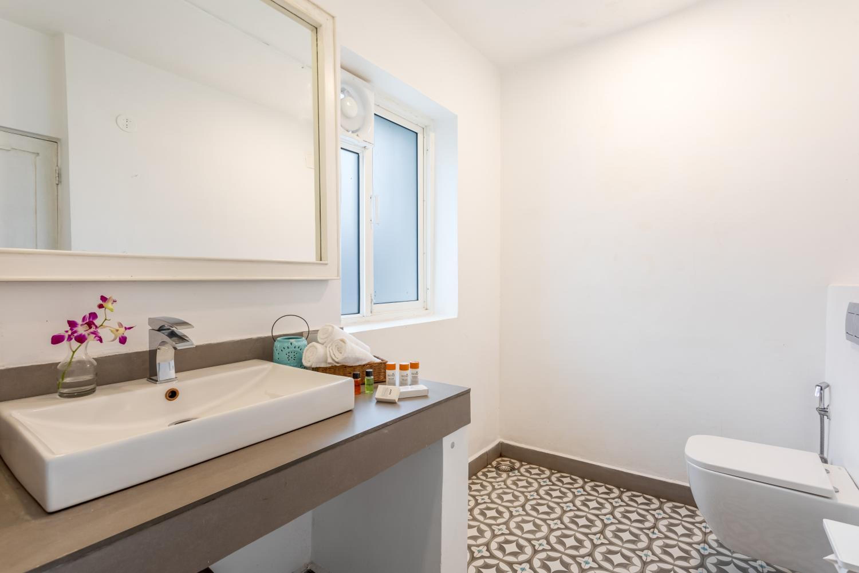 Premium Room - Photo 12