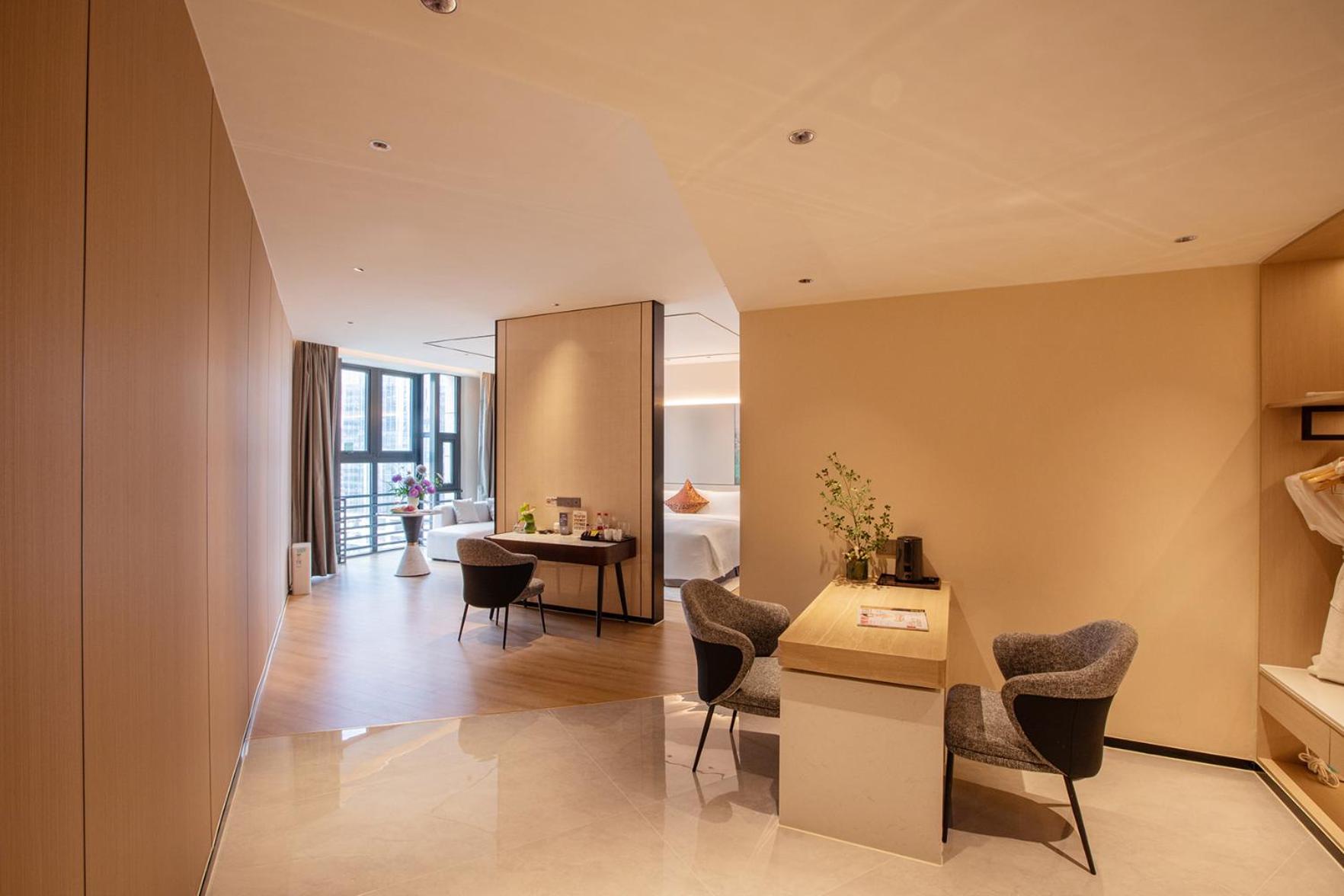 Lia Studio King Bed Room