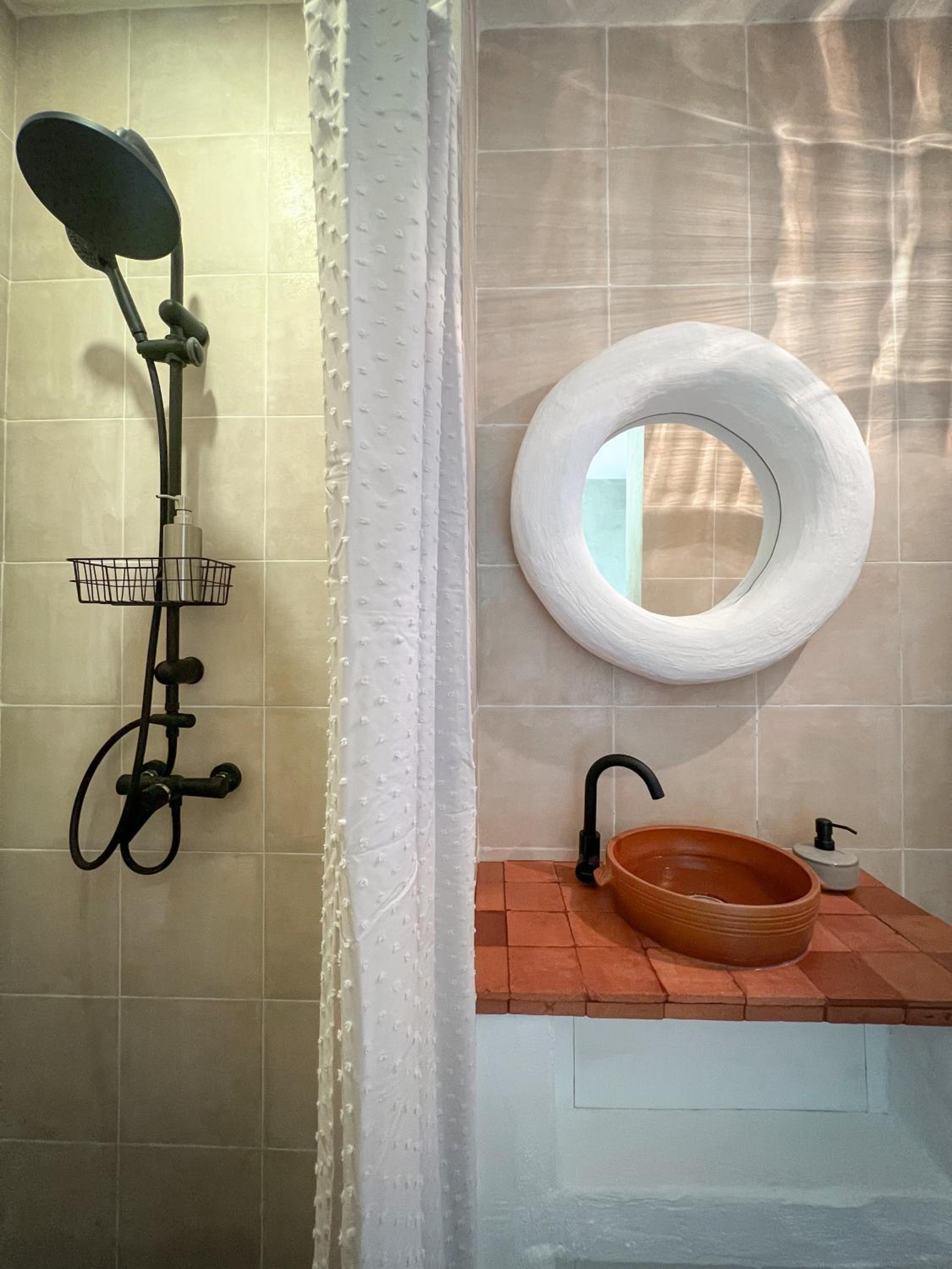 Double Room with Private Bathroom photo 2