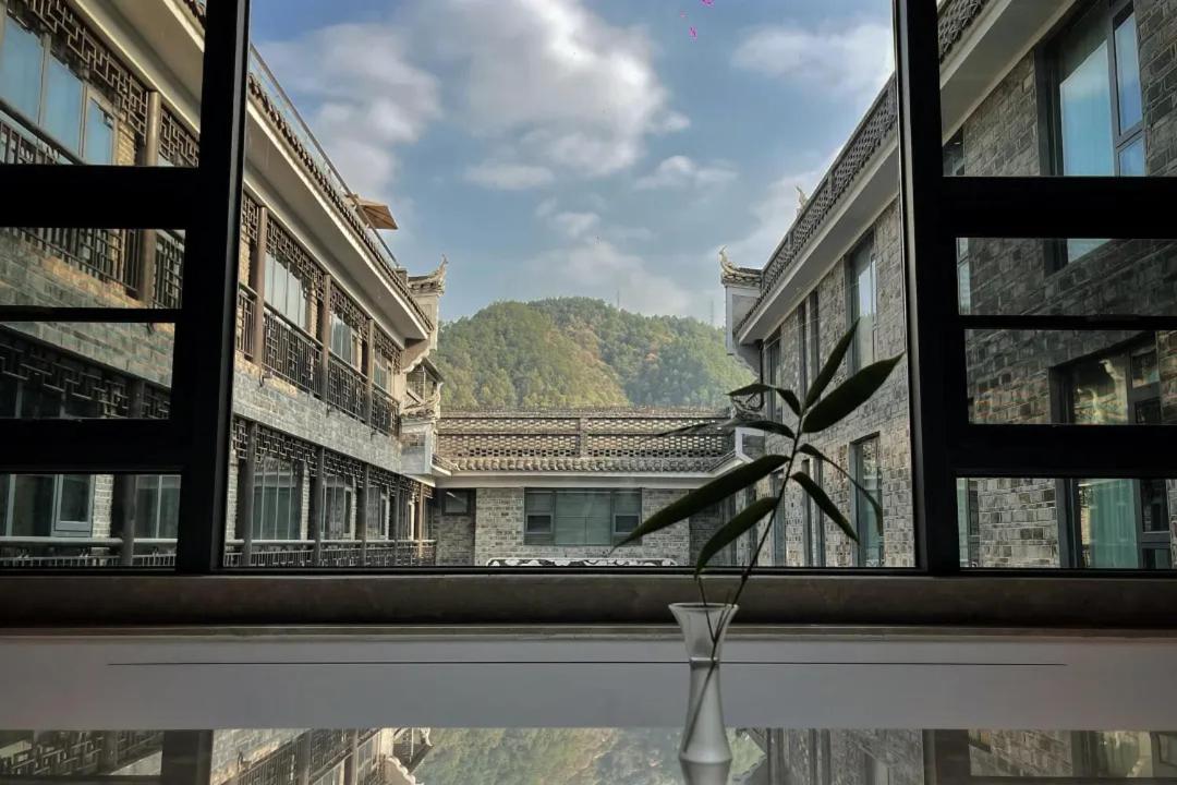 King Room with Pool View photo 3