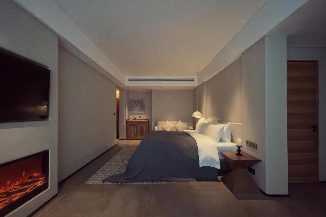 King Room with Balcony photo 1